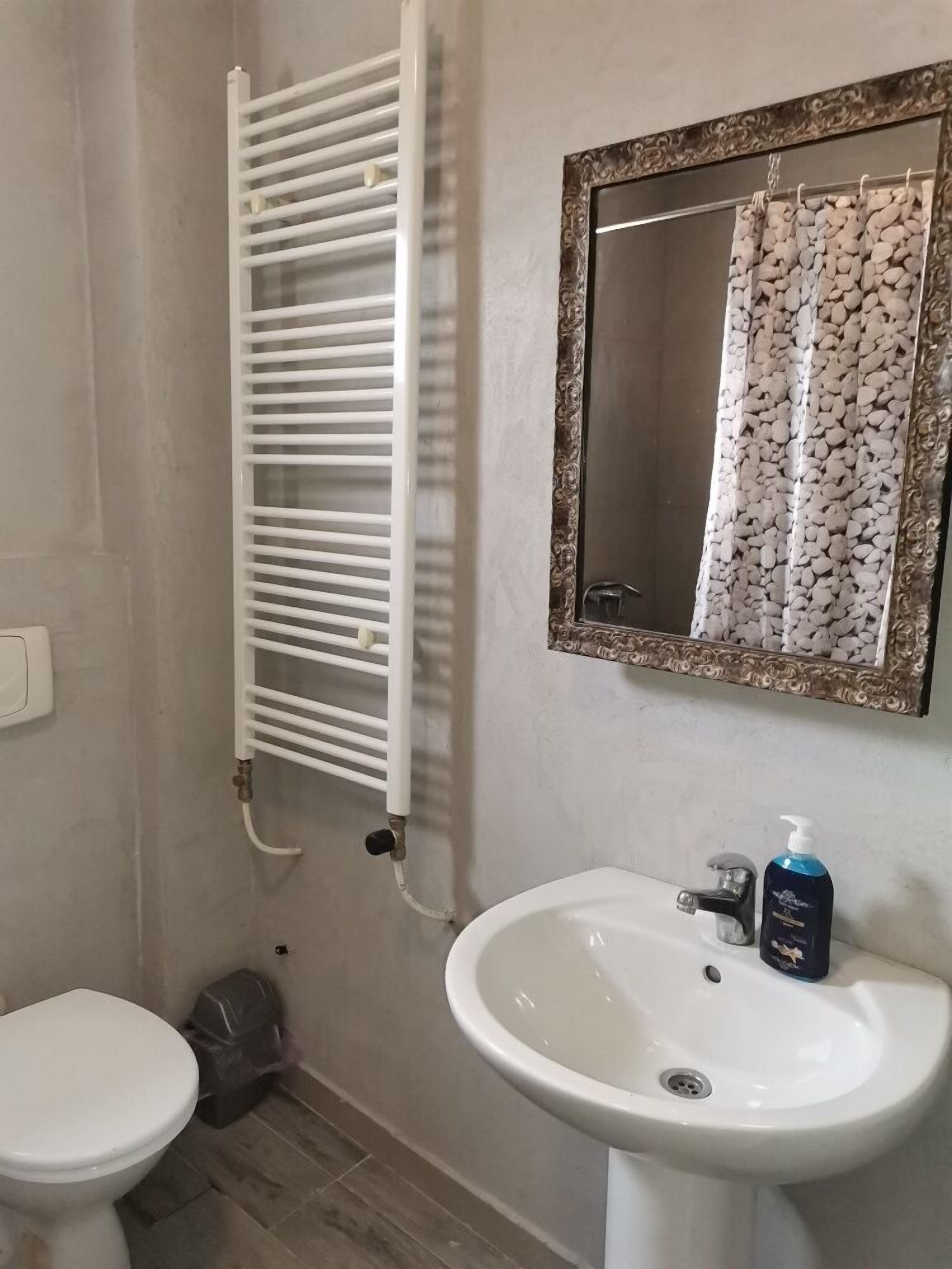 Airport Apartments