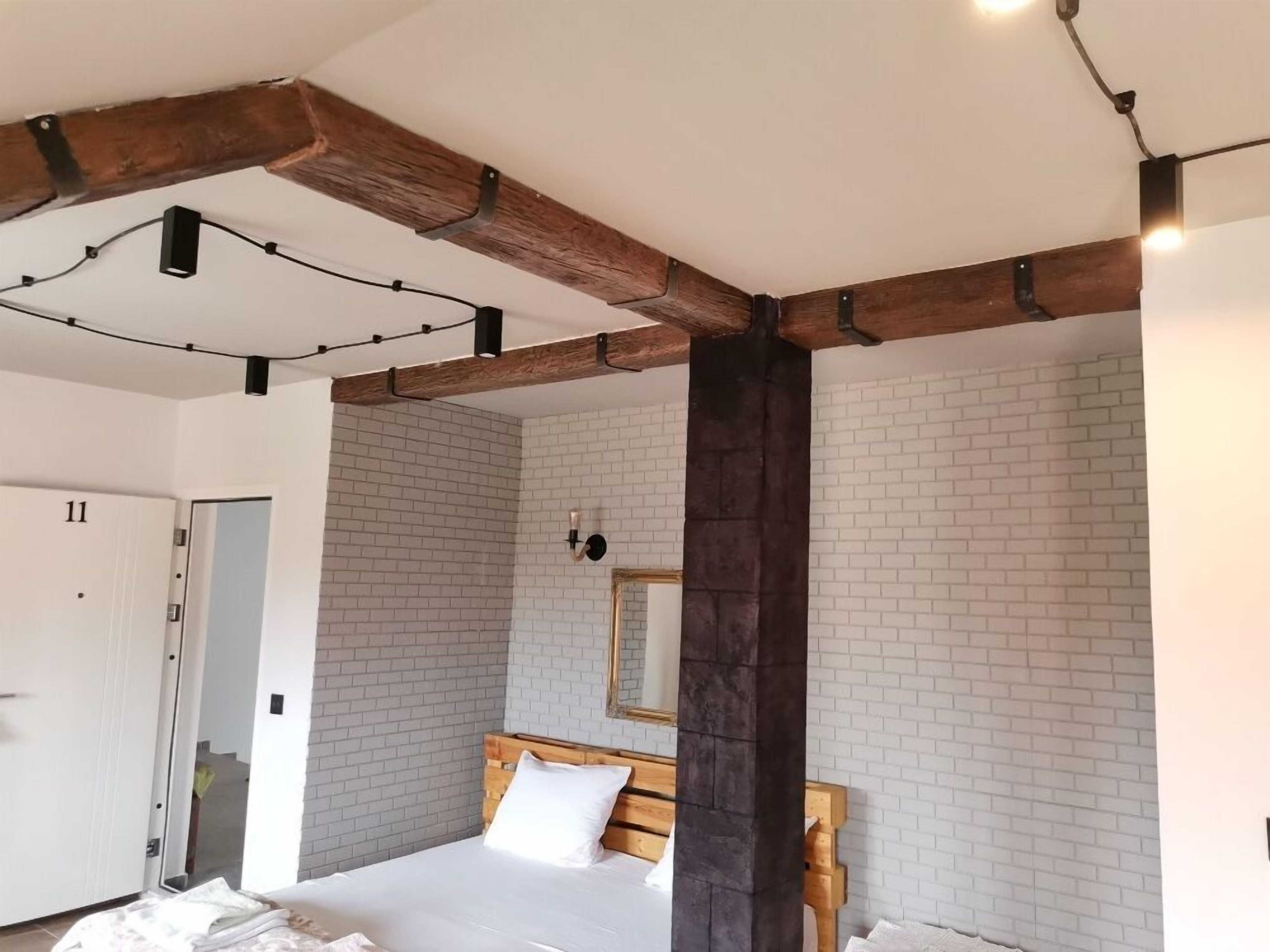 Airport Apartments