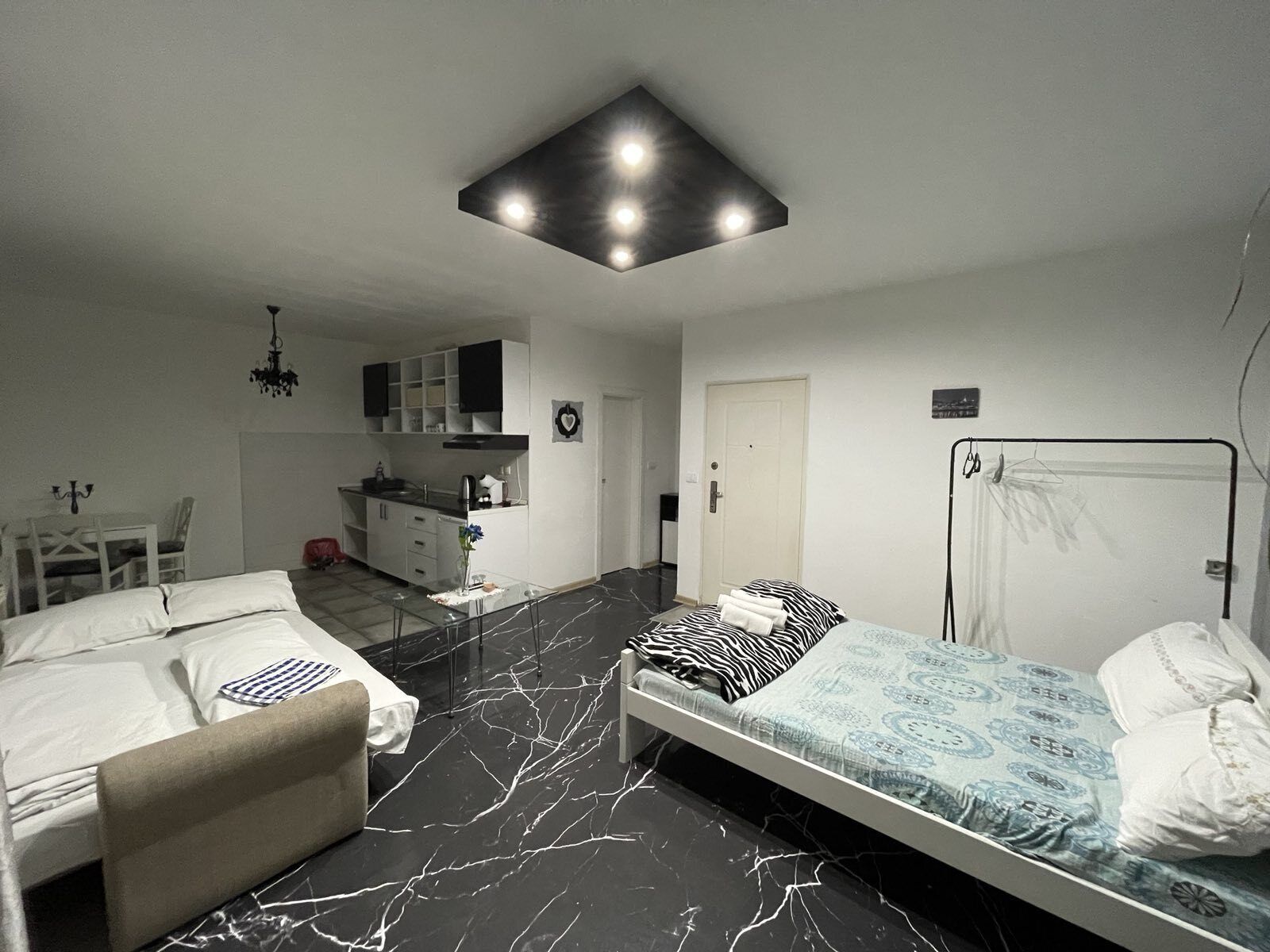 Airport Apartments