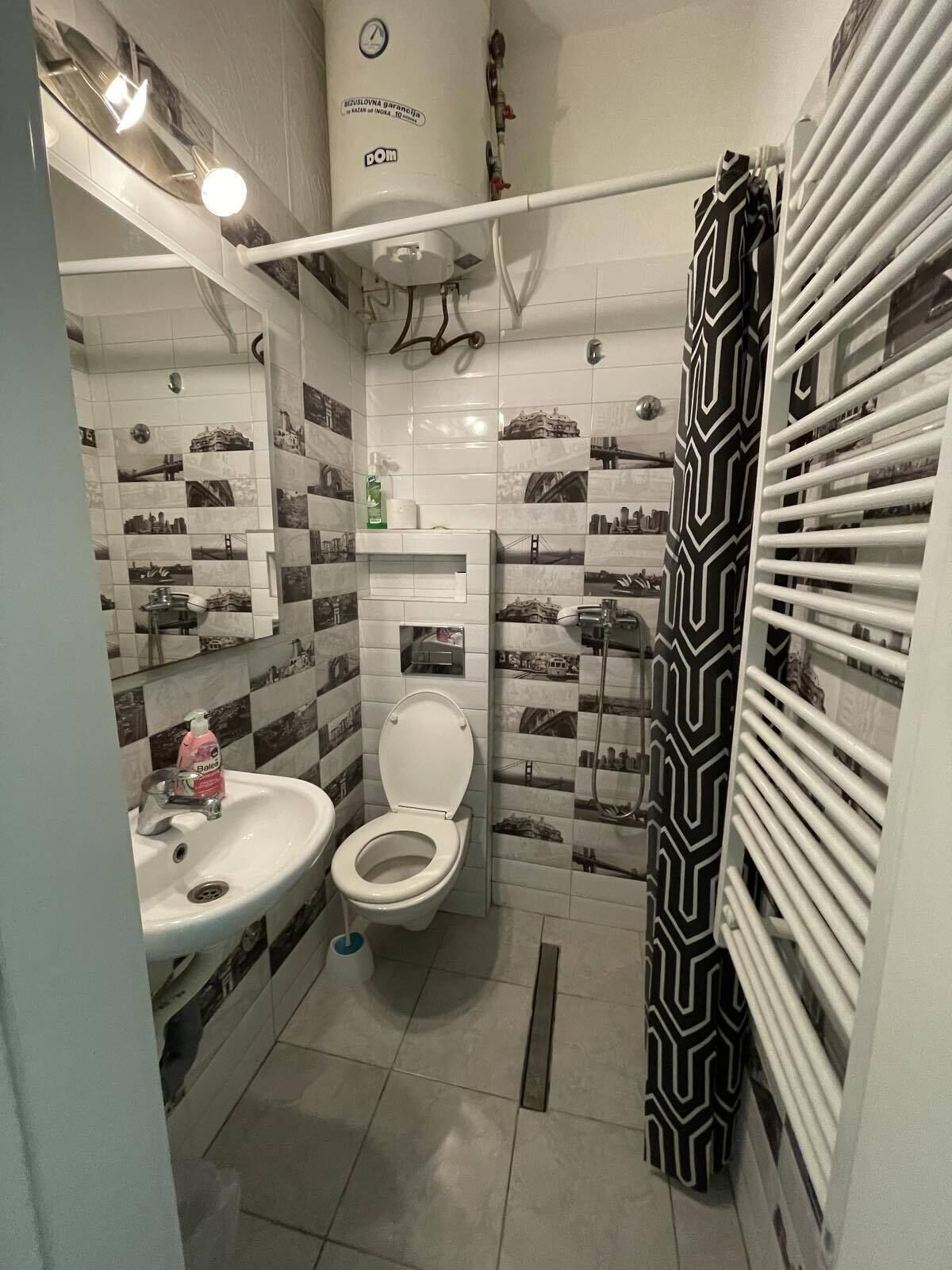 Airport Apartments