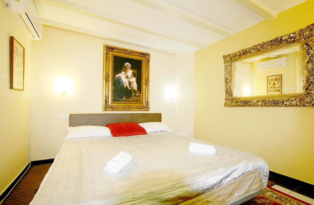 Apartments Manufactura
