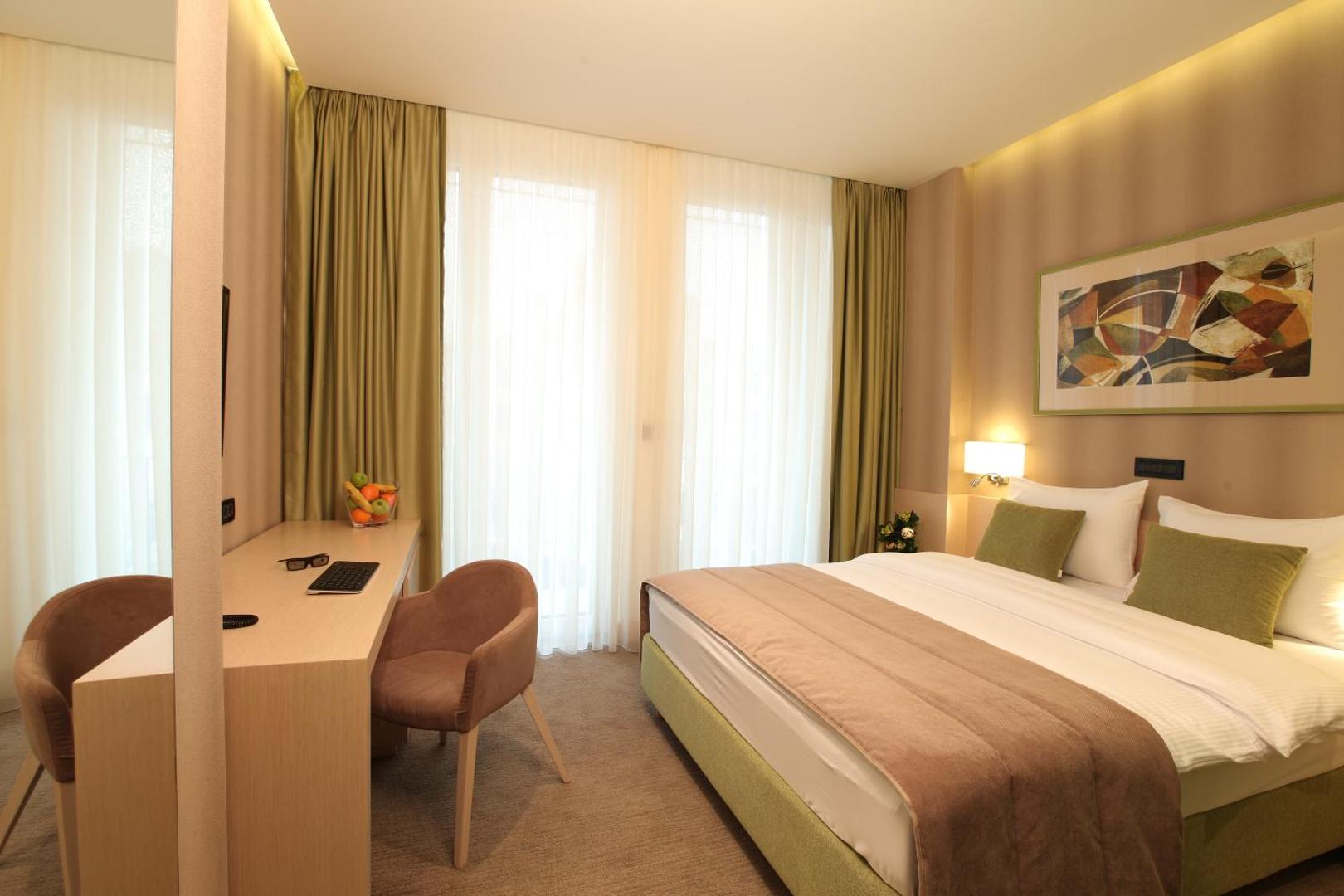 Argo Garni Hotel