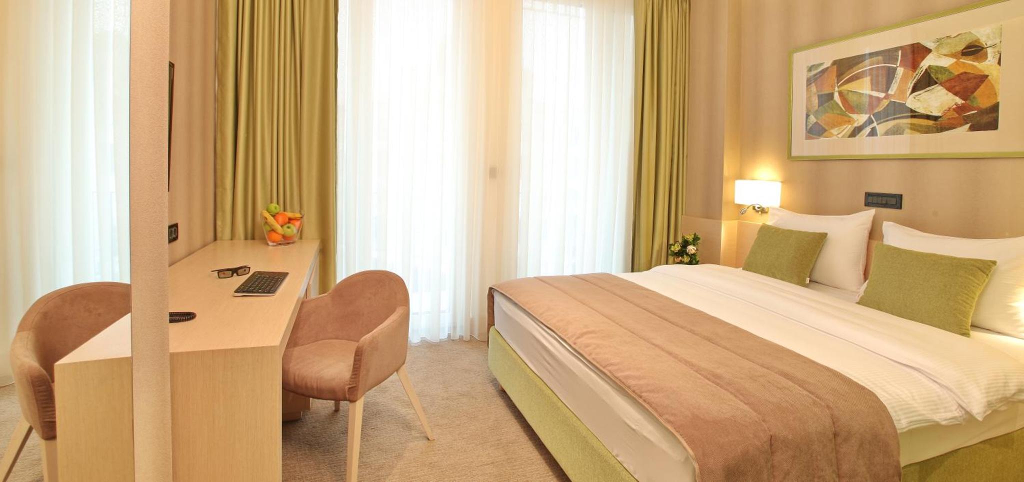 Argo Garni Hotel