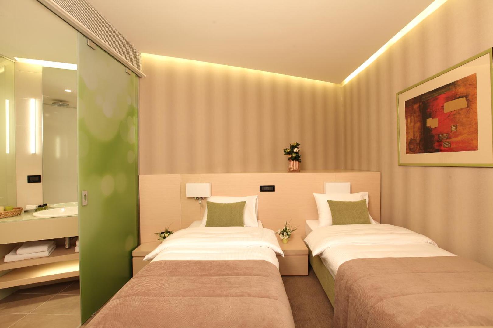 Argo Garni Hotel
