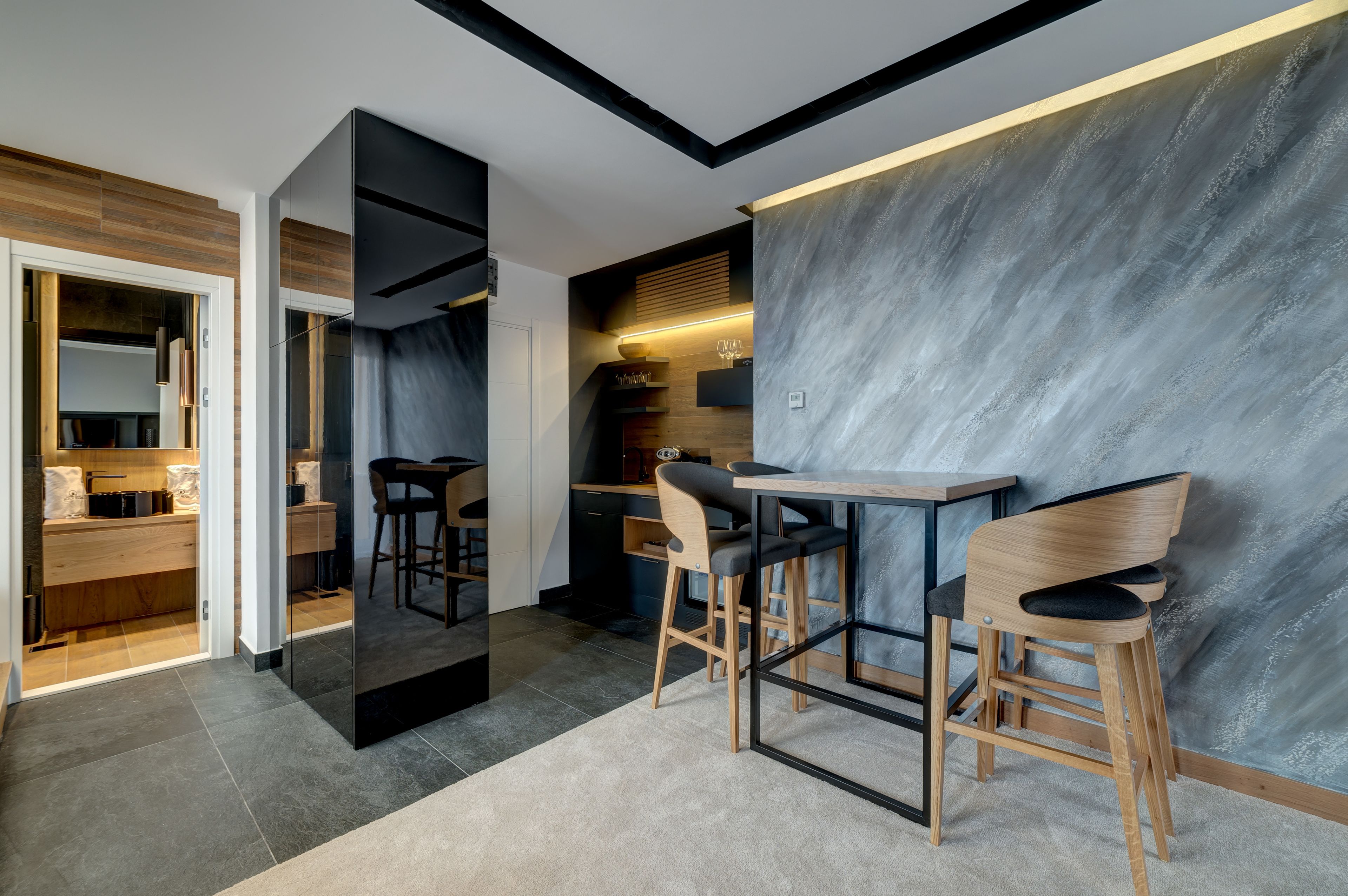 Black Pearl Luxury Suites
