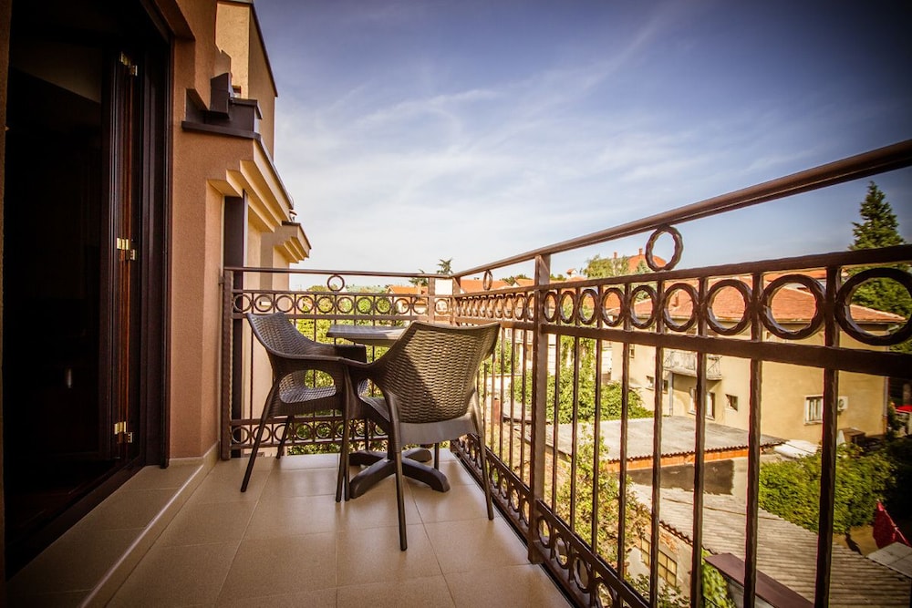 Carpe Diem Apartments