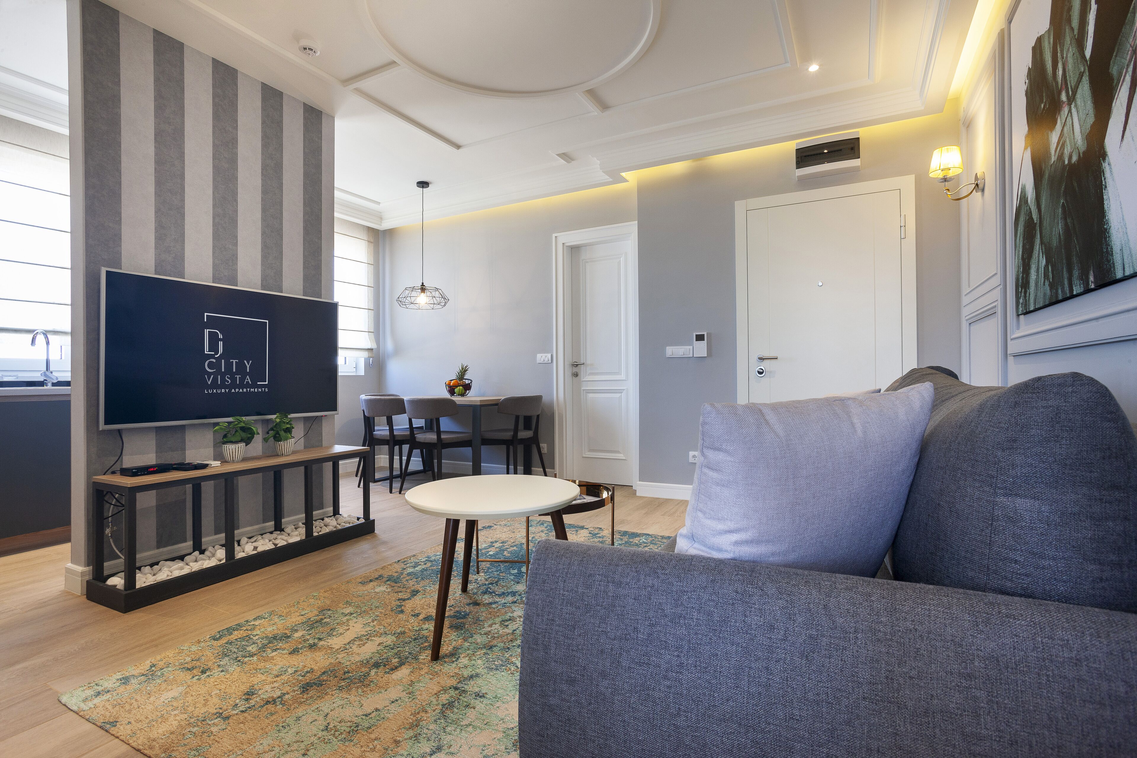 DJ City Vista - Luxury Apartments