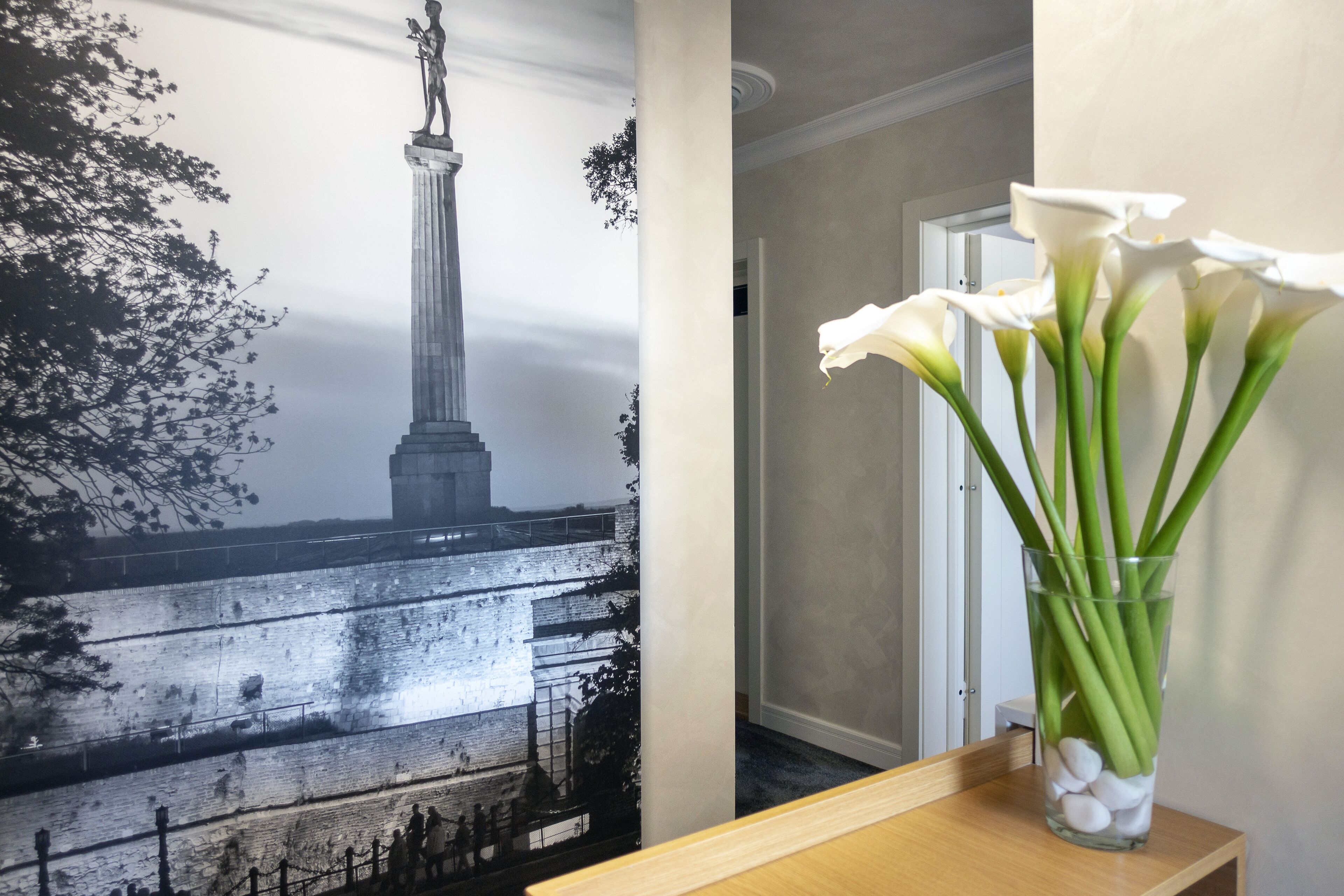 DJ City Vista - Luxury Apartments