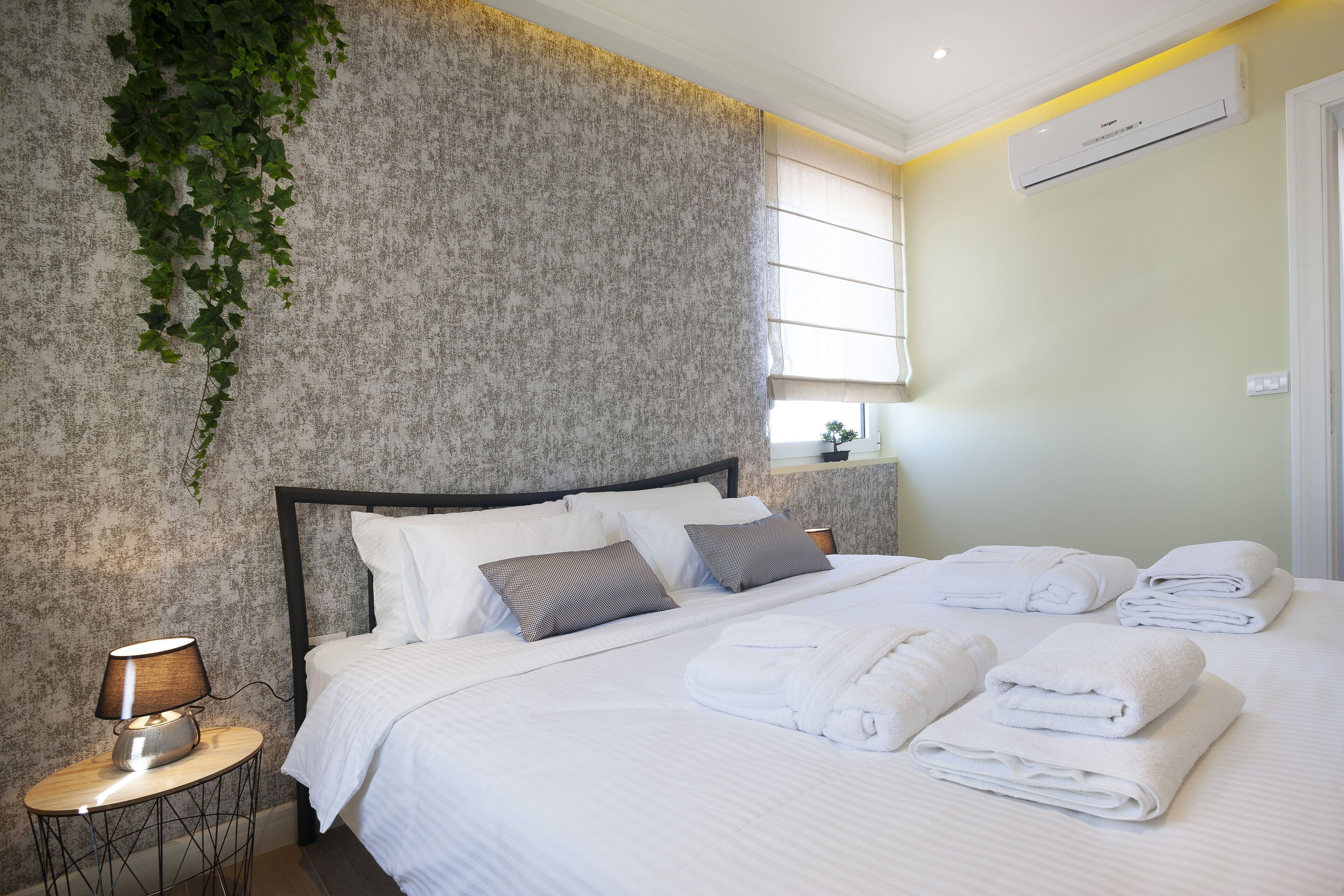 DJ City Vista - Luxury Apartments