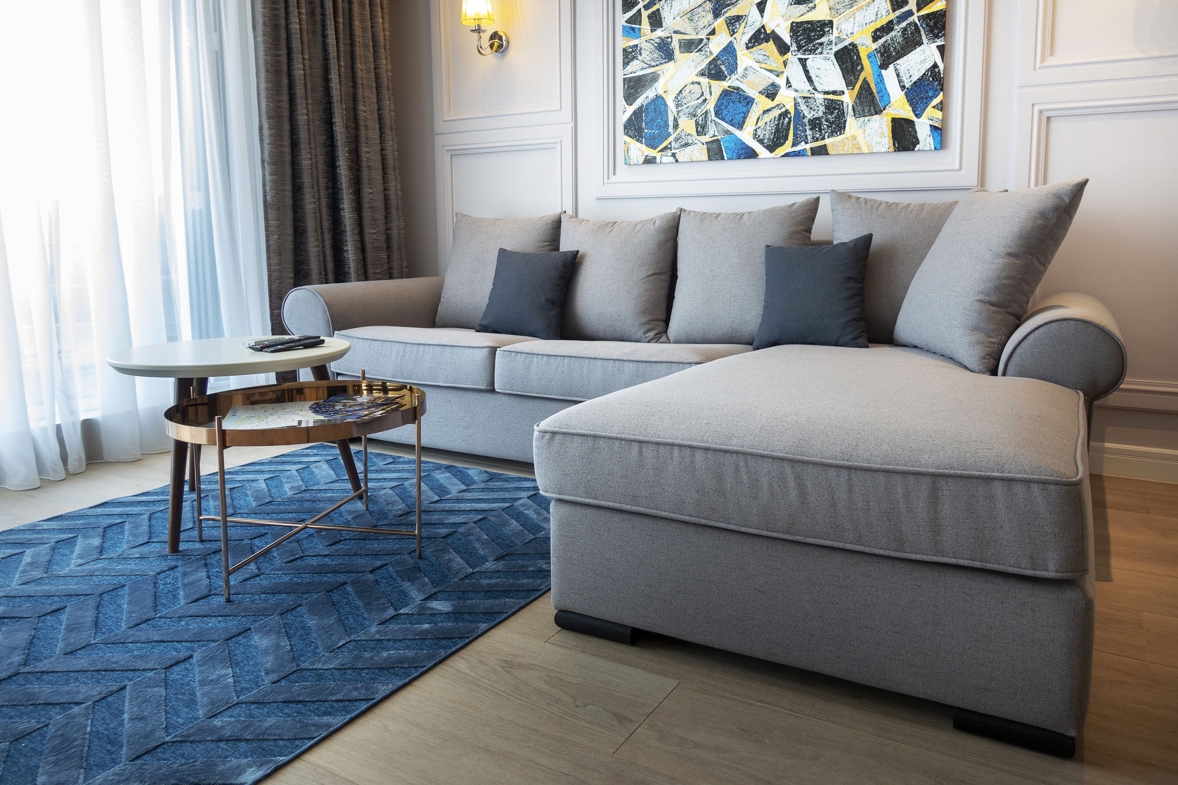 DJ City Vista - Luxury Apartments