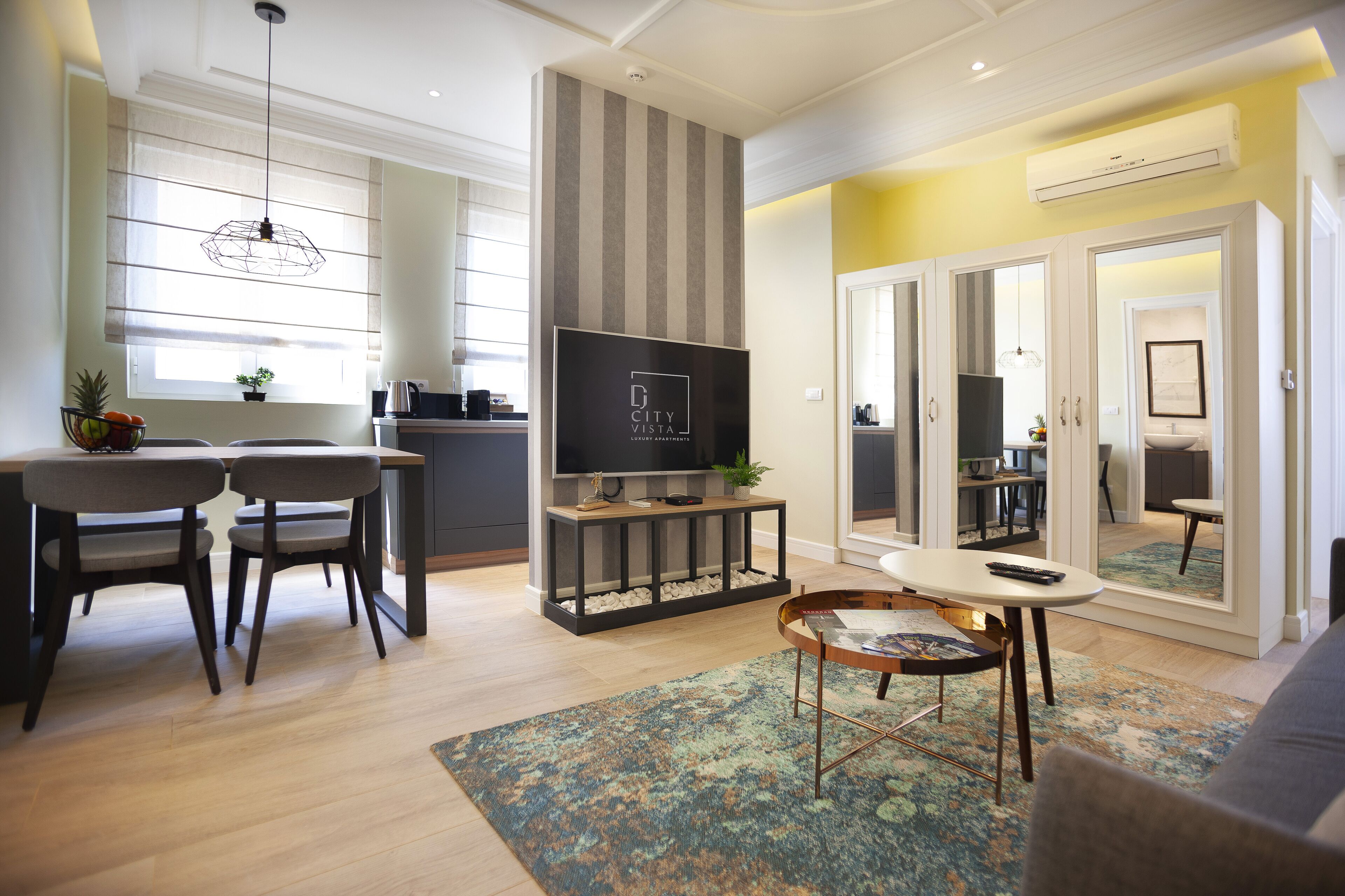 DJ City Vista - Luxury Apartments