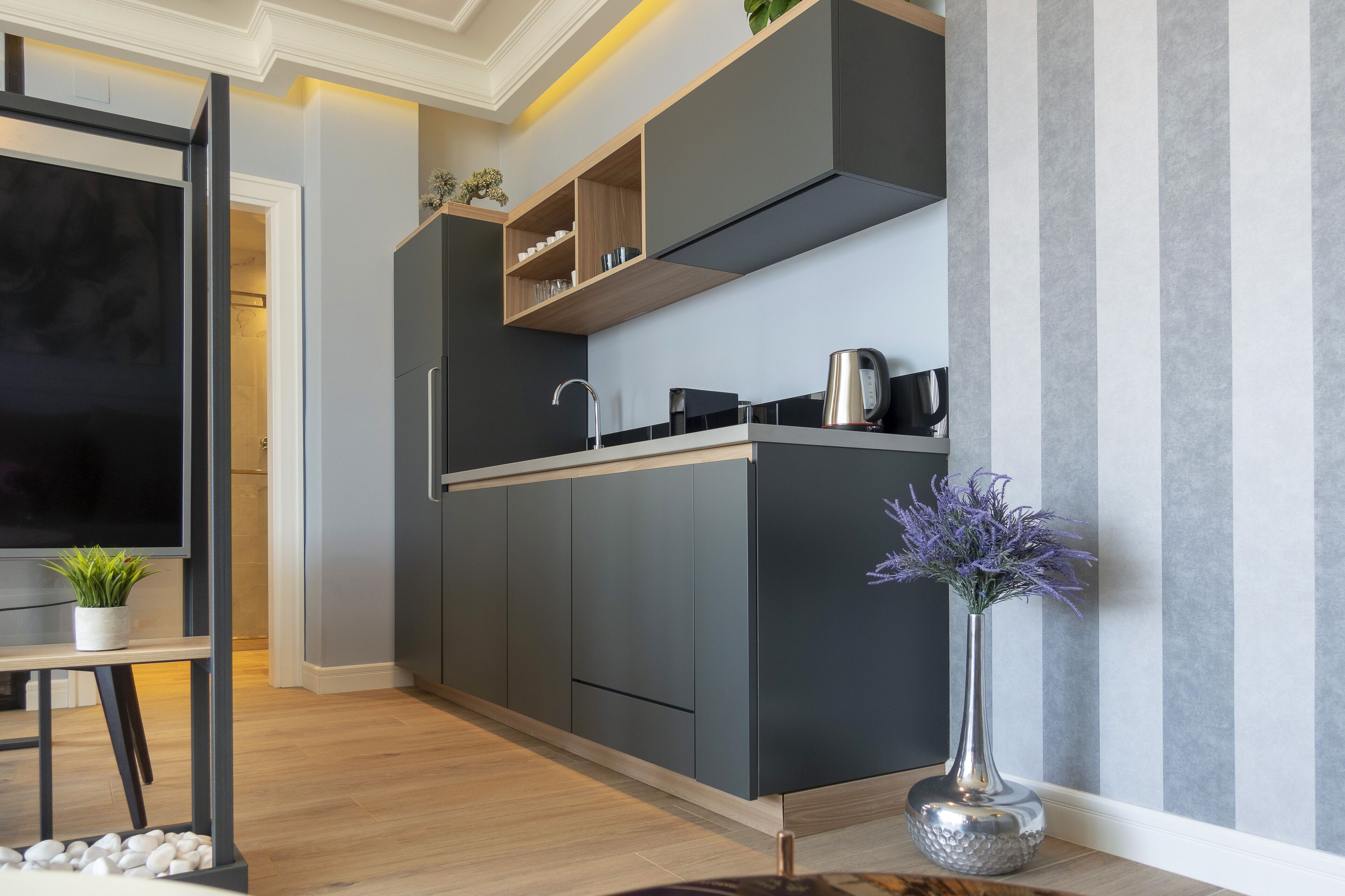 DJ City Vista - Luxury Apartments