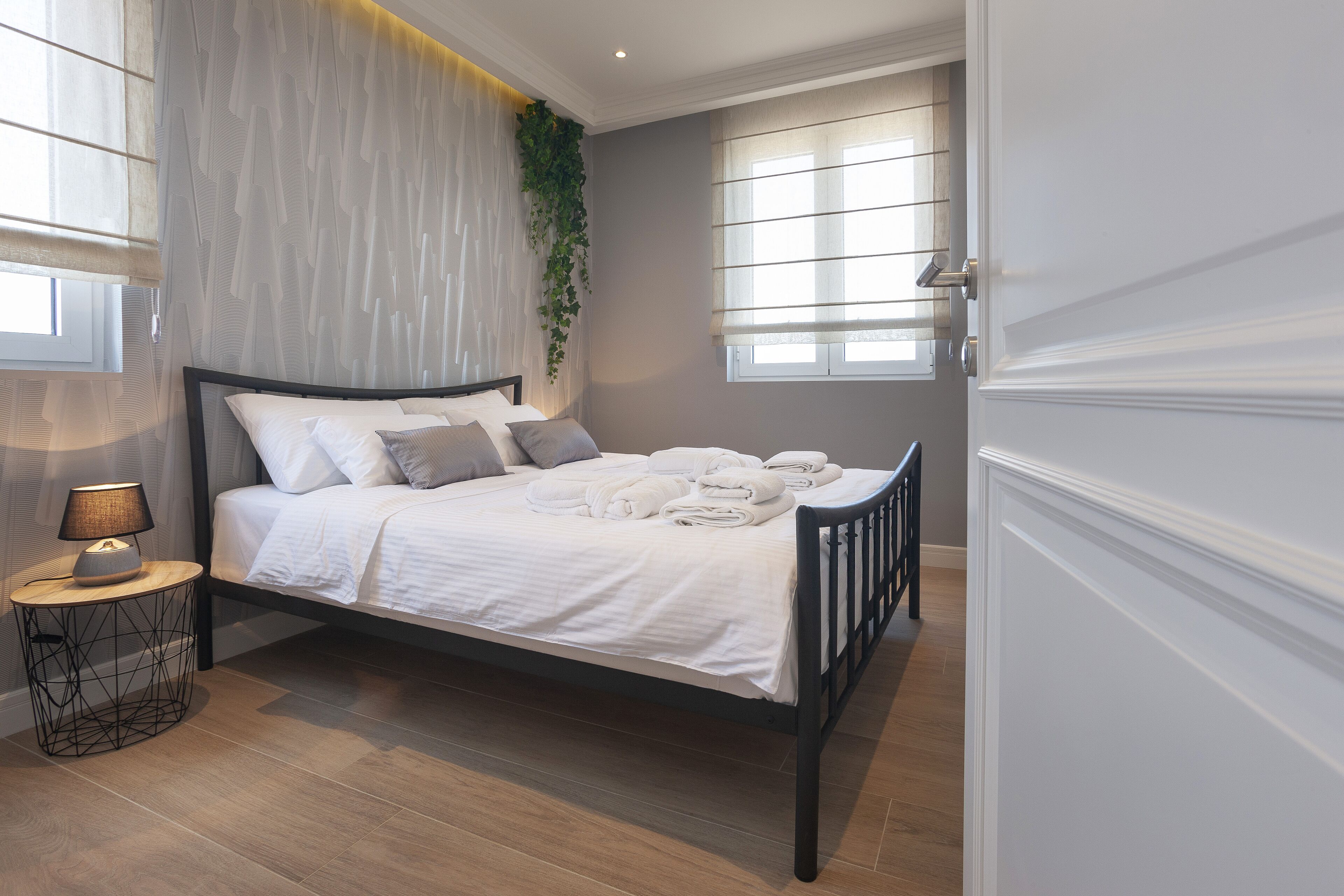 DJ City Vista - Luxury Apartments