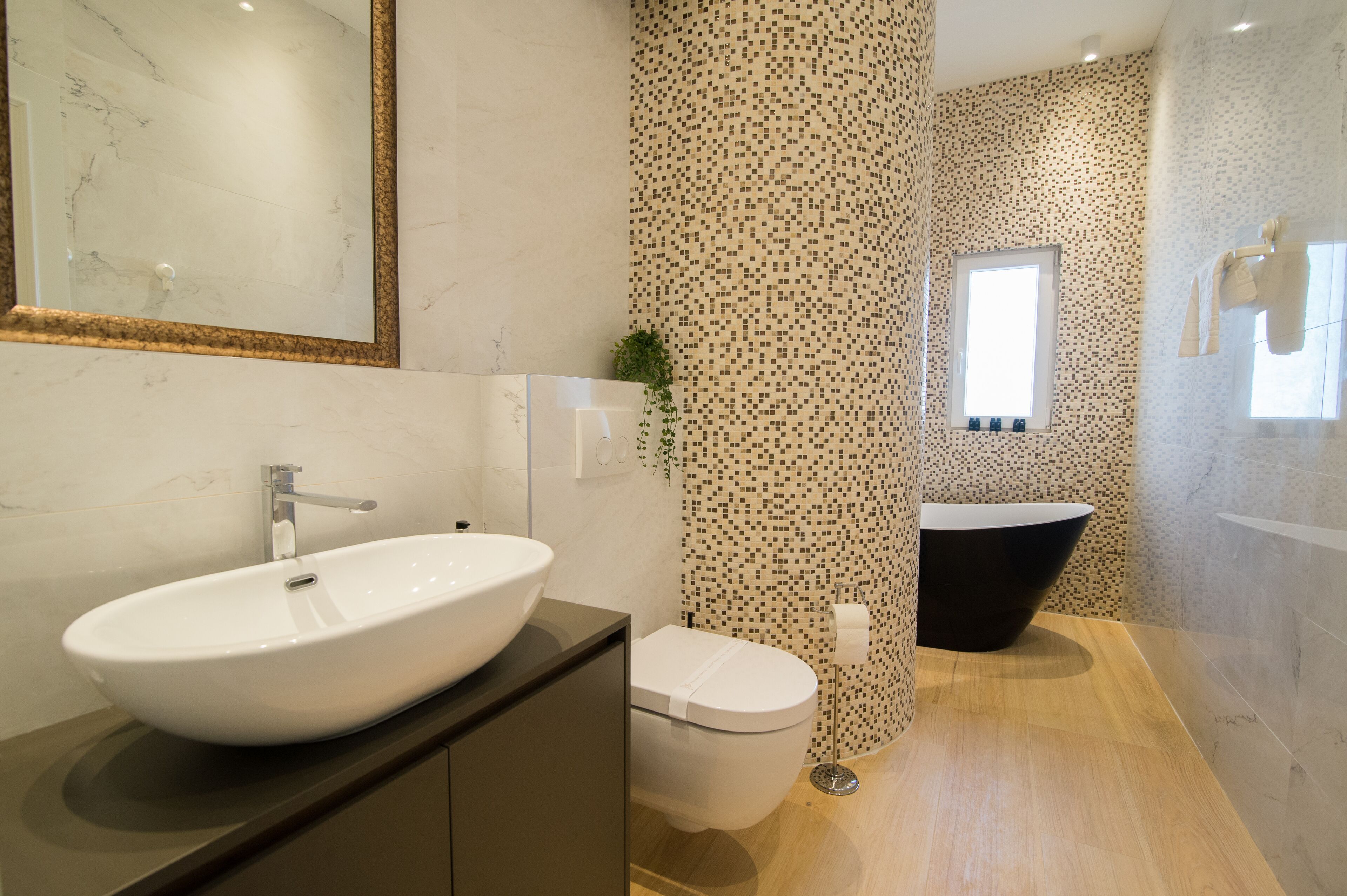 DJ City Vista - Luxury Apartments