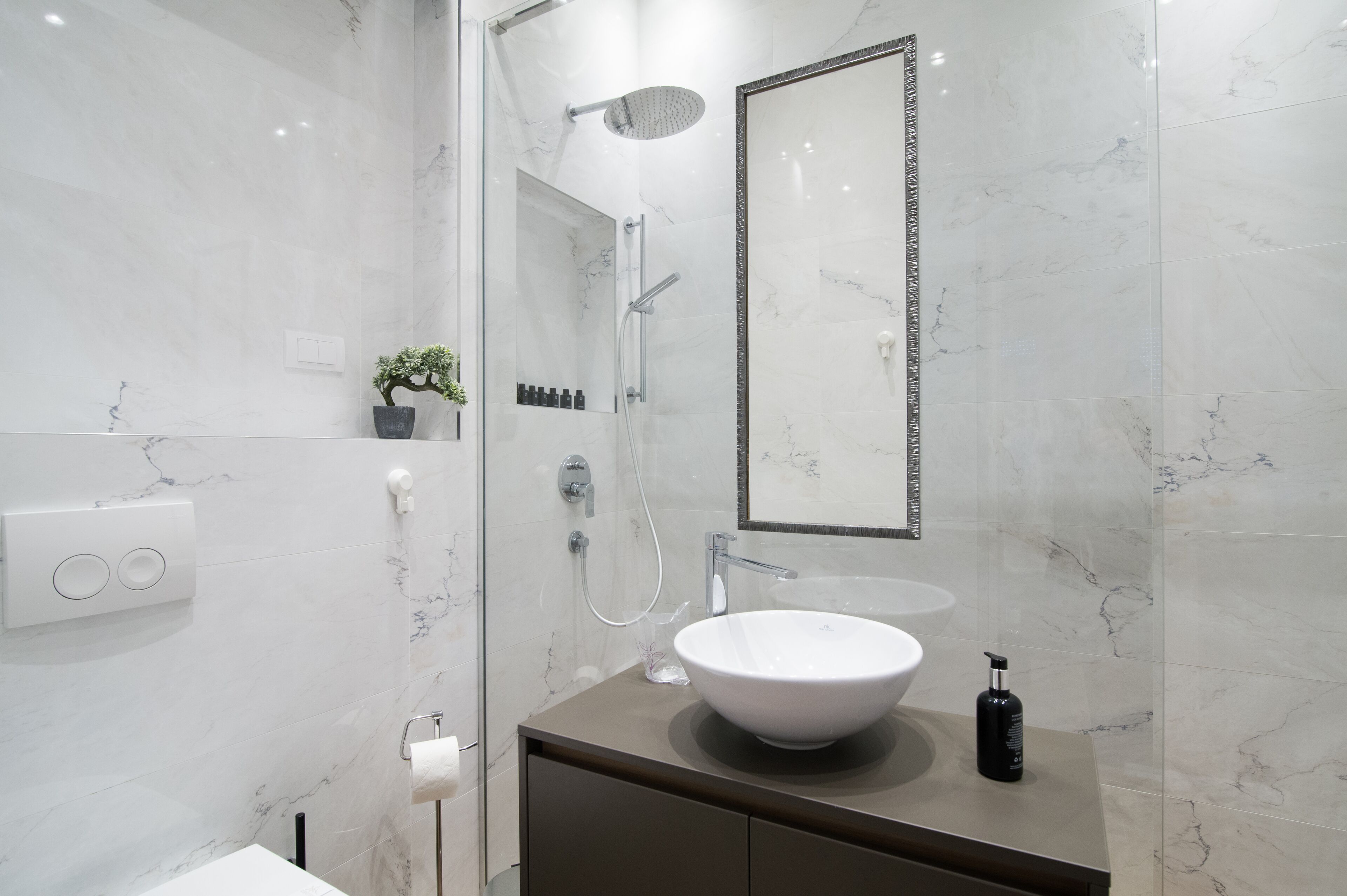 DJ City Vista - Luxury Apartments