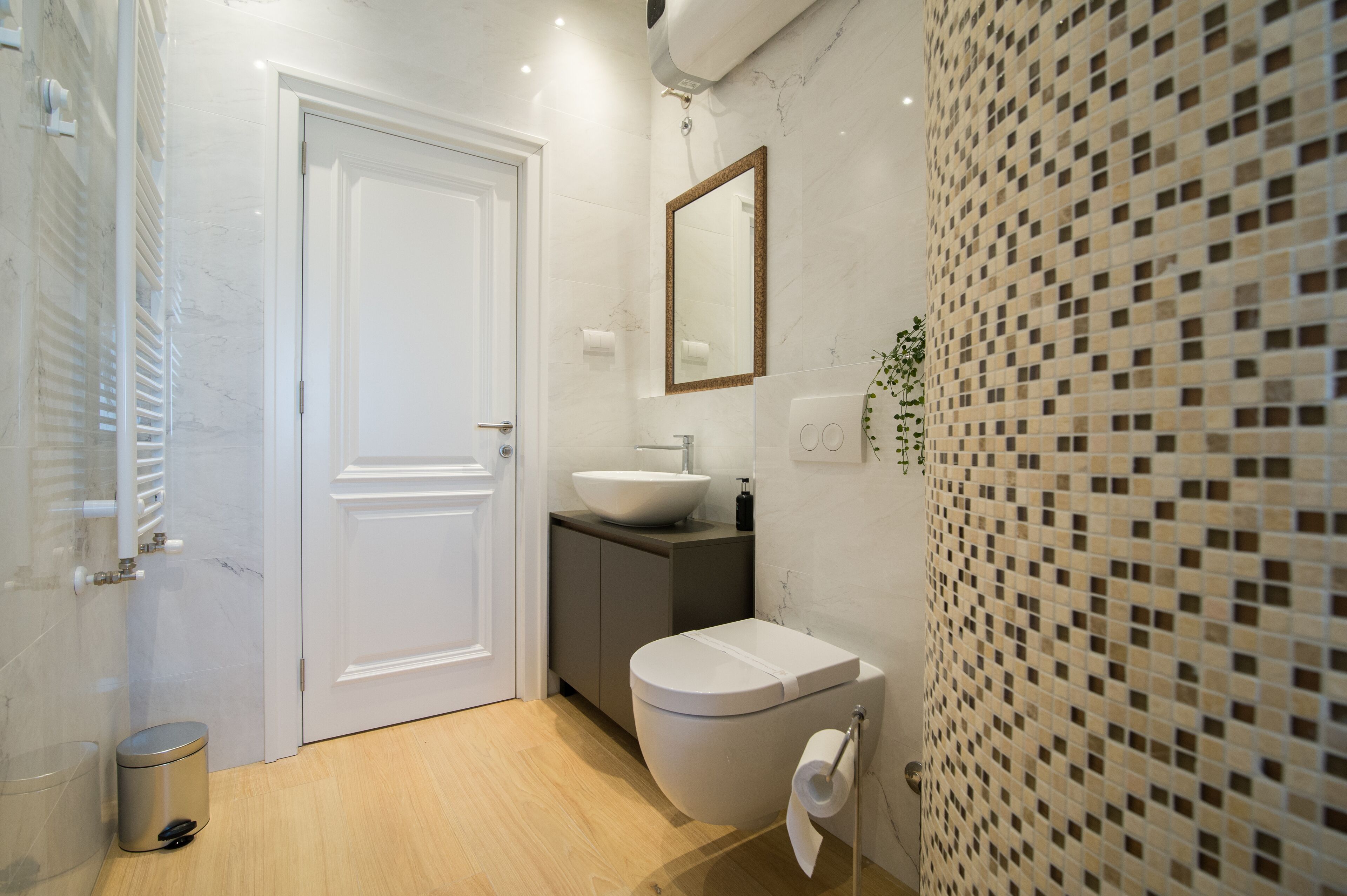 DJ City Vista - Luxury Apartments