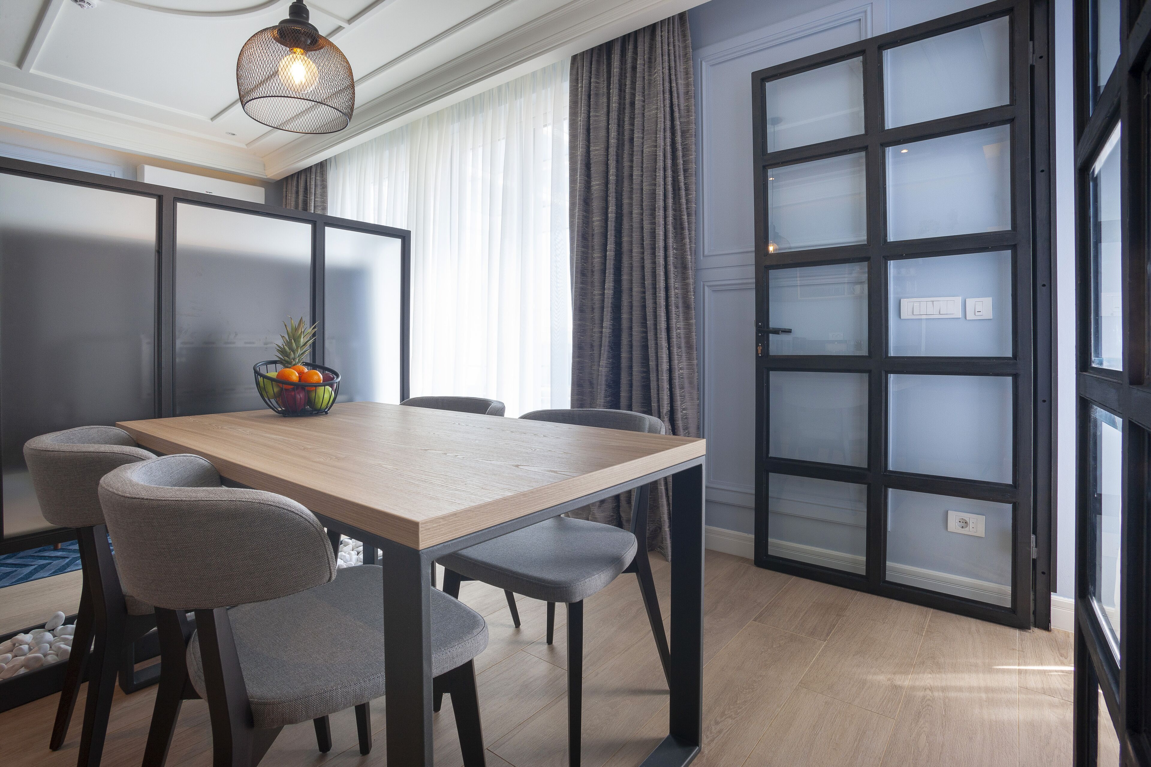 DJ City Vista - Luxury Apartments