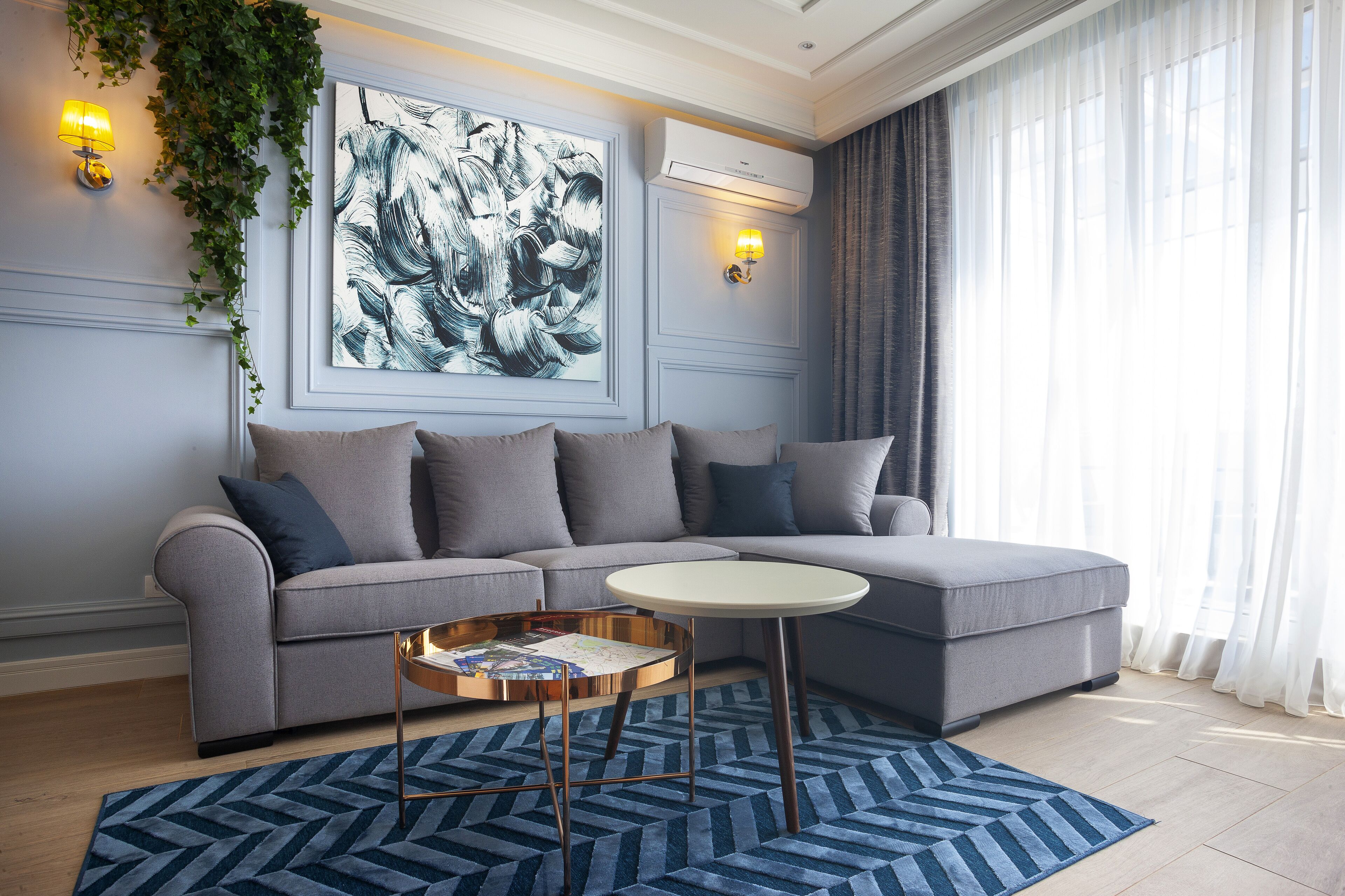 DJ City Vista - Luxury Apartments