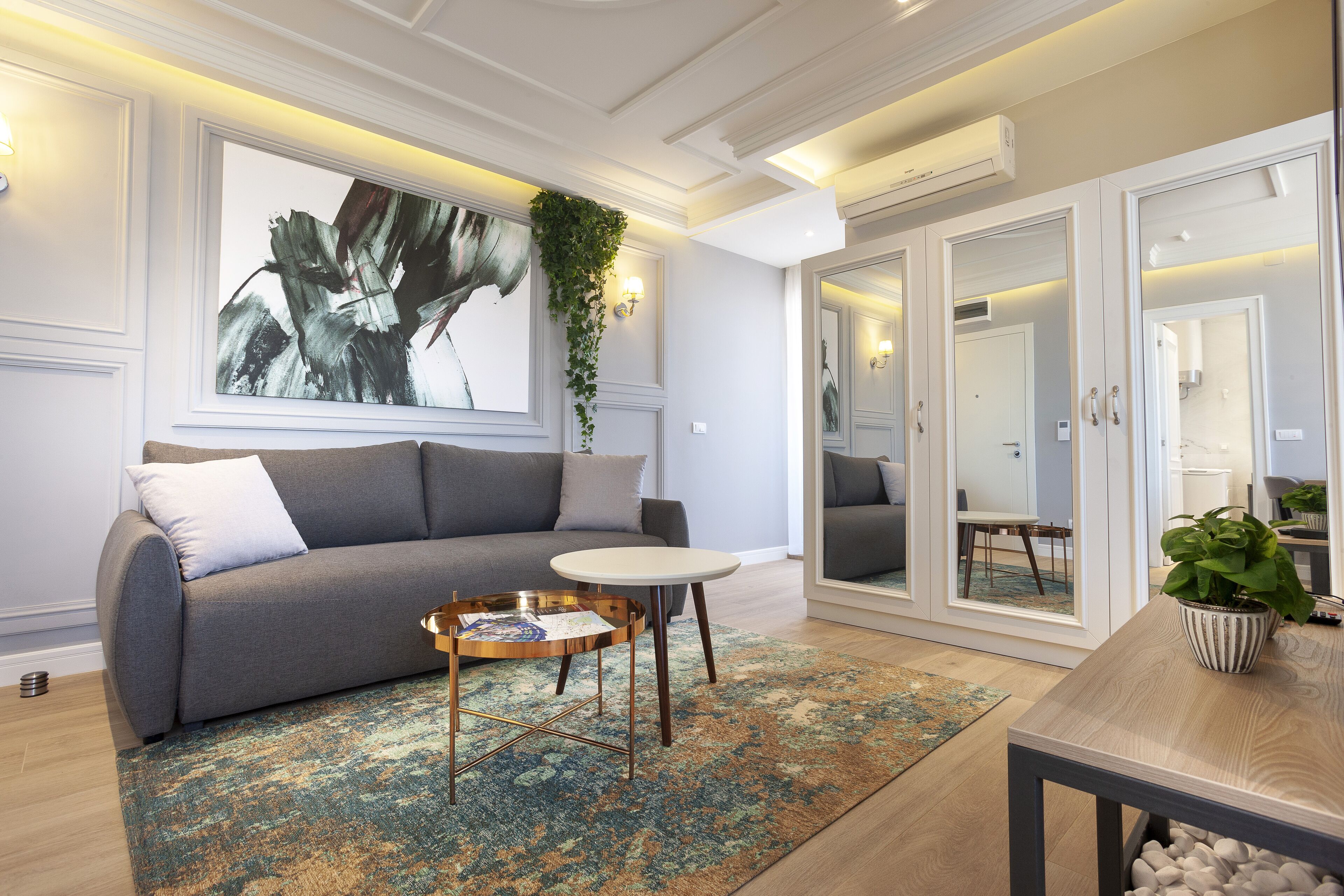 DJ City Vista - Luxury Apartments