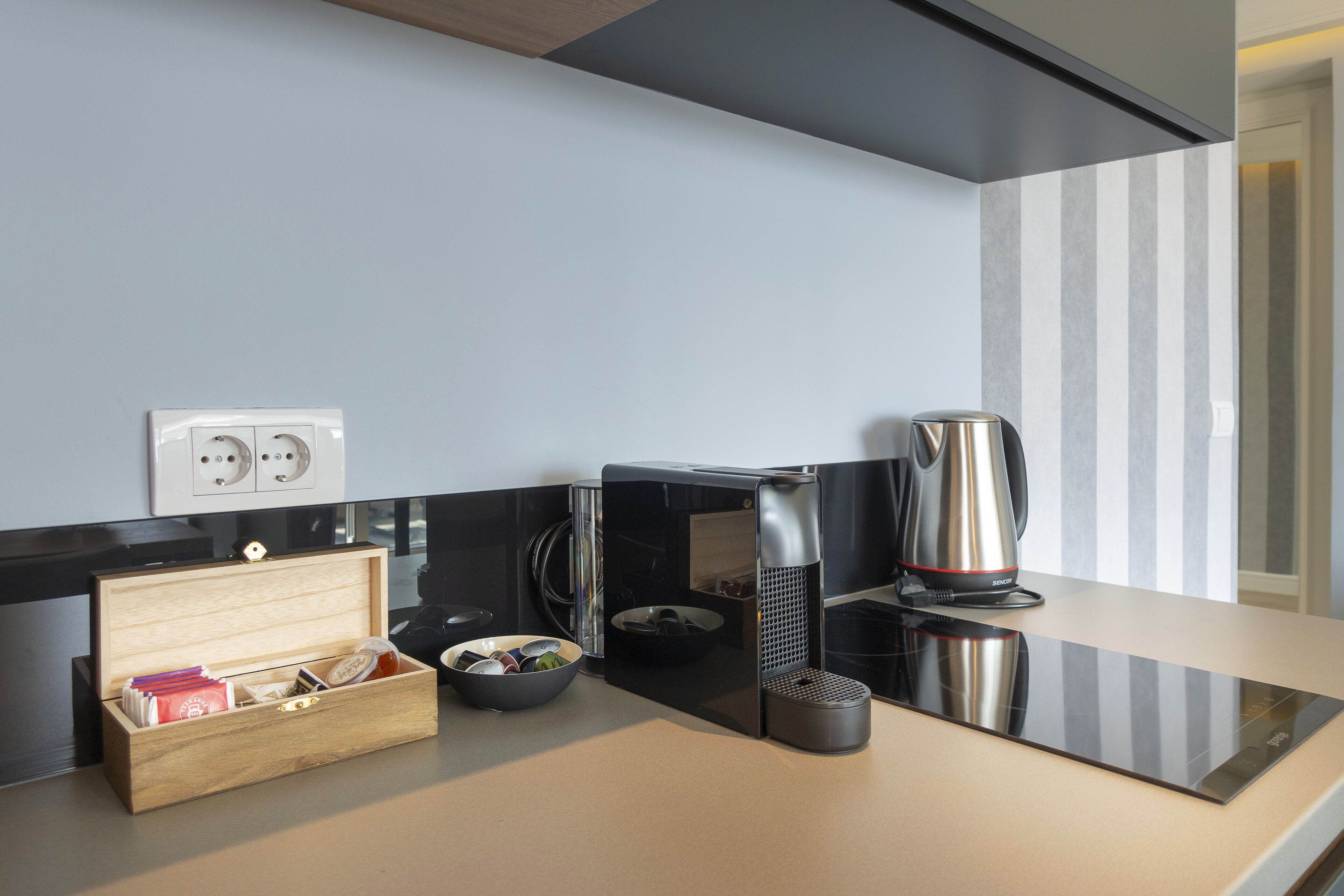 DJ City Vista - Luxury Apartments