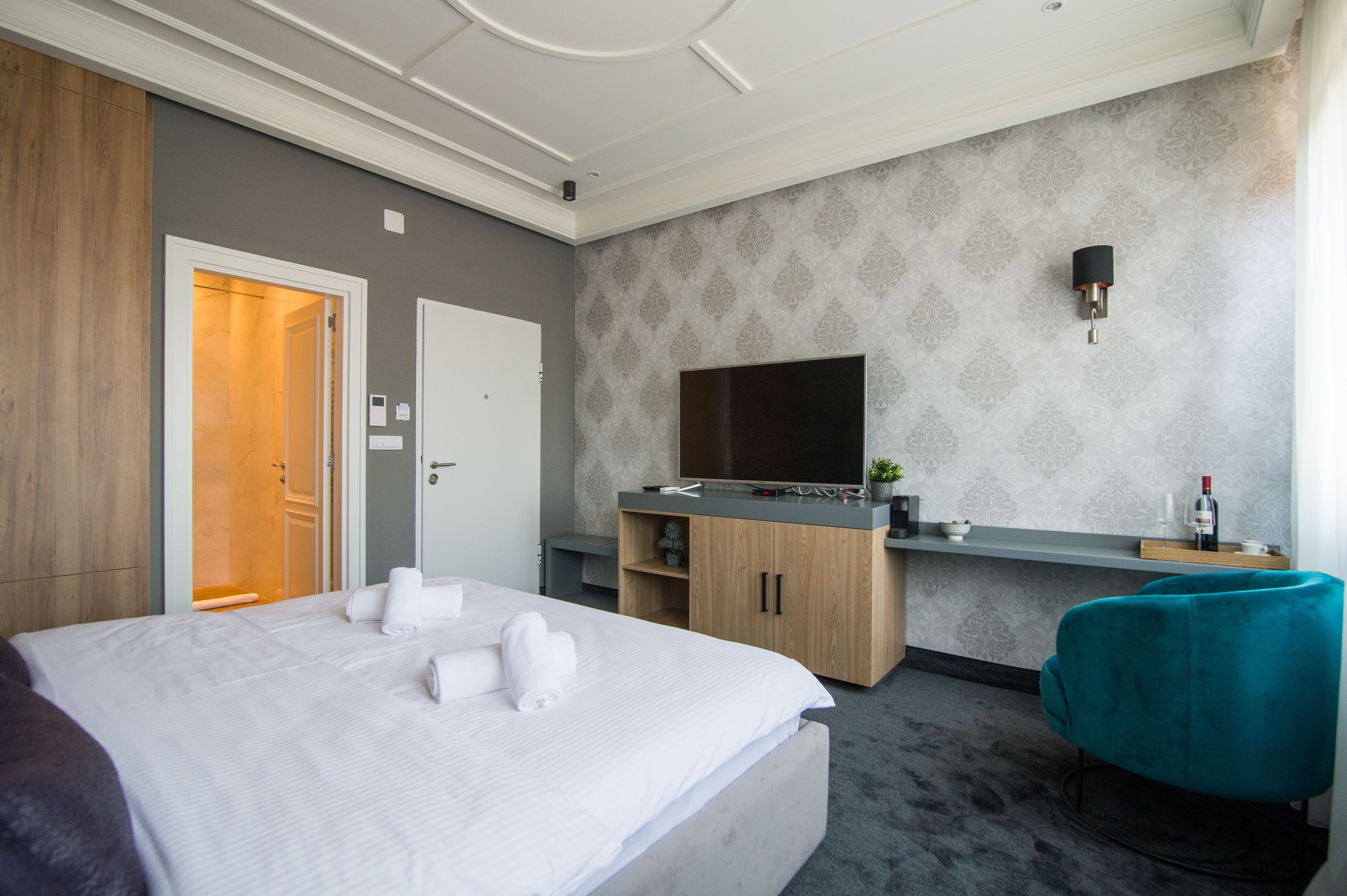 DJ City Vista - Luxury Apartments