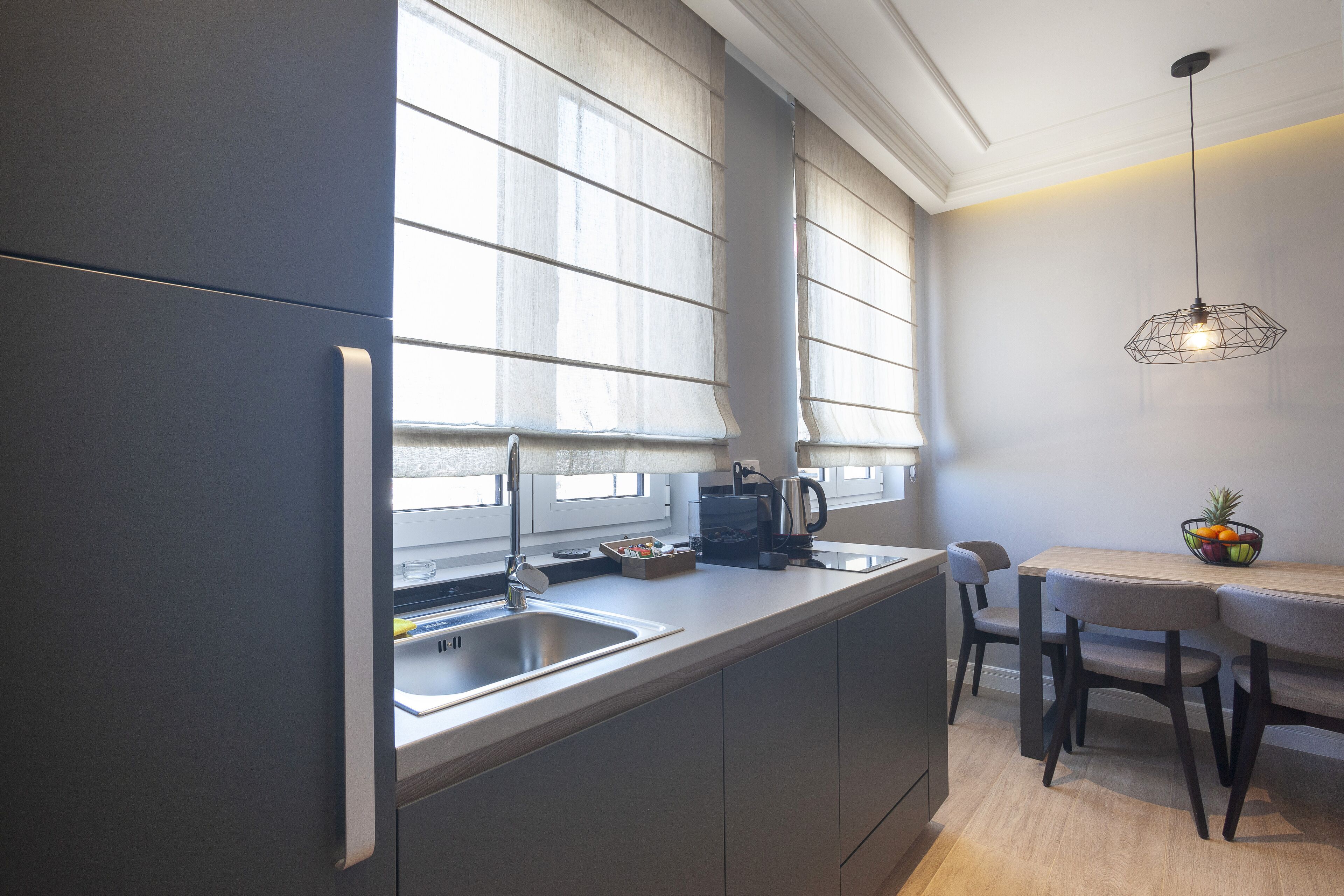 DJ City Vista - Luxury Apartments
