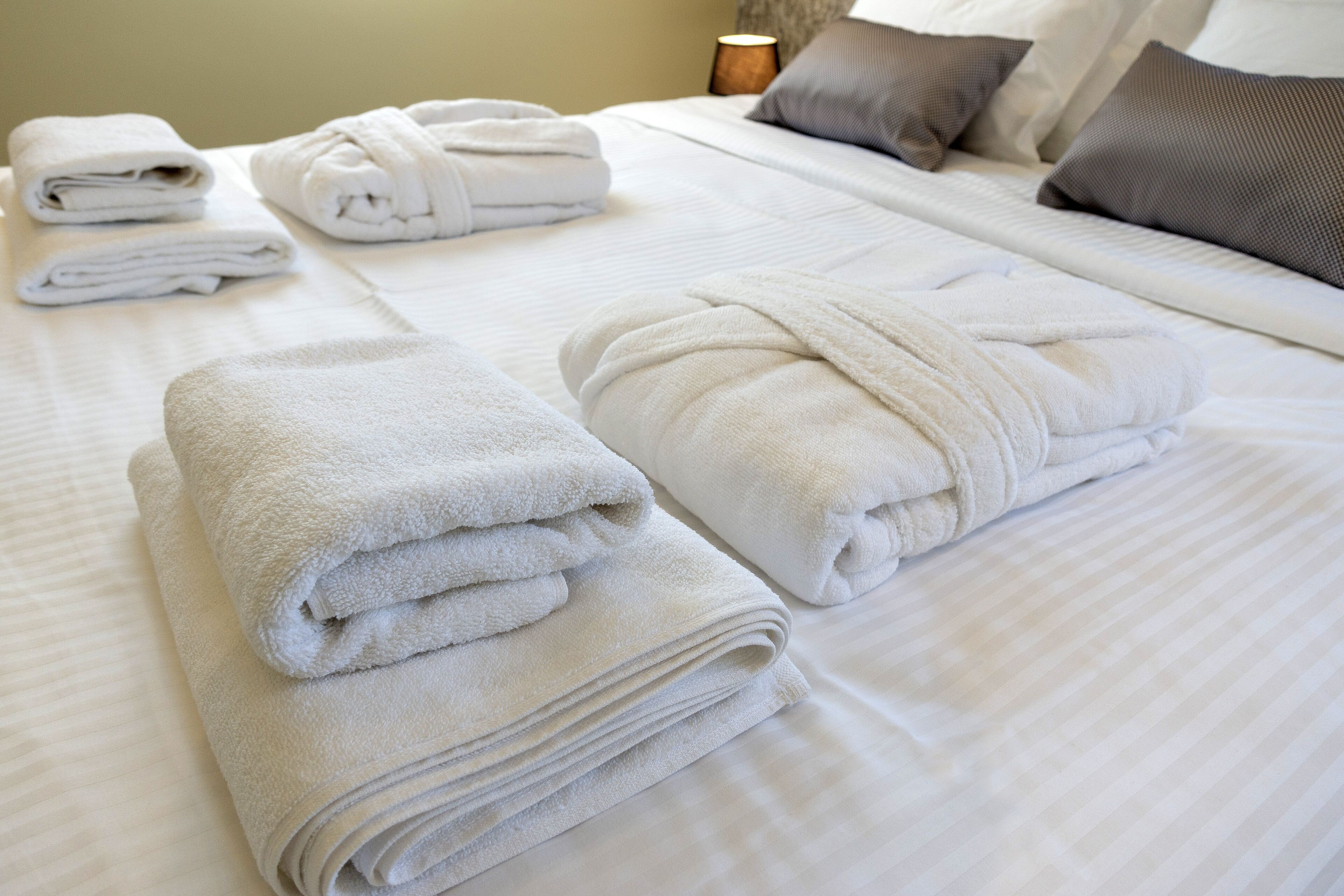 DJ City Vista - Luxury Apartments