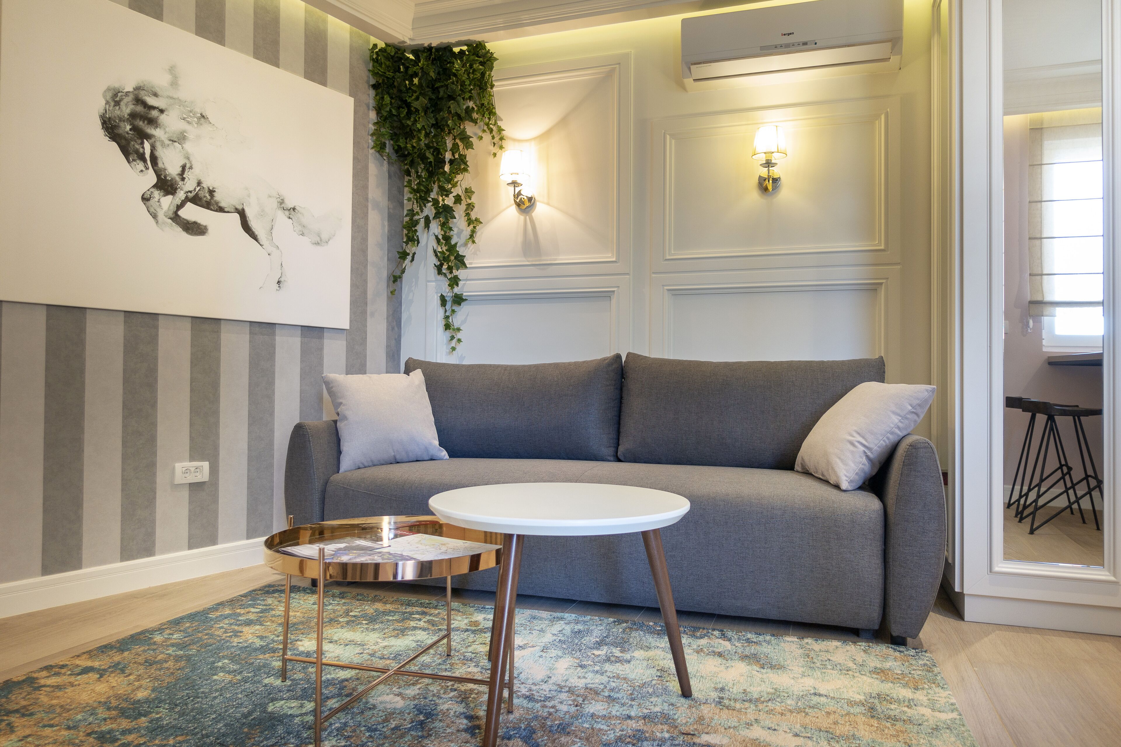 DJ City Vista - Luxury Apartments