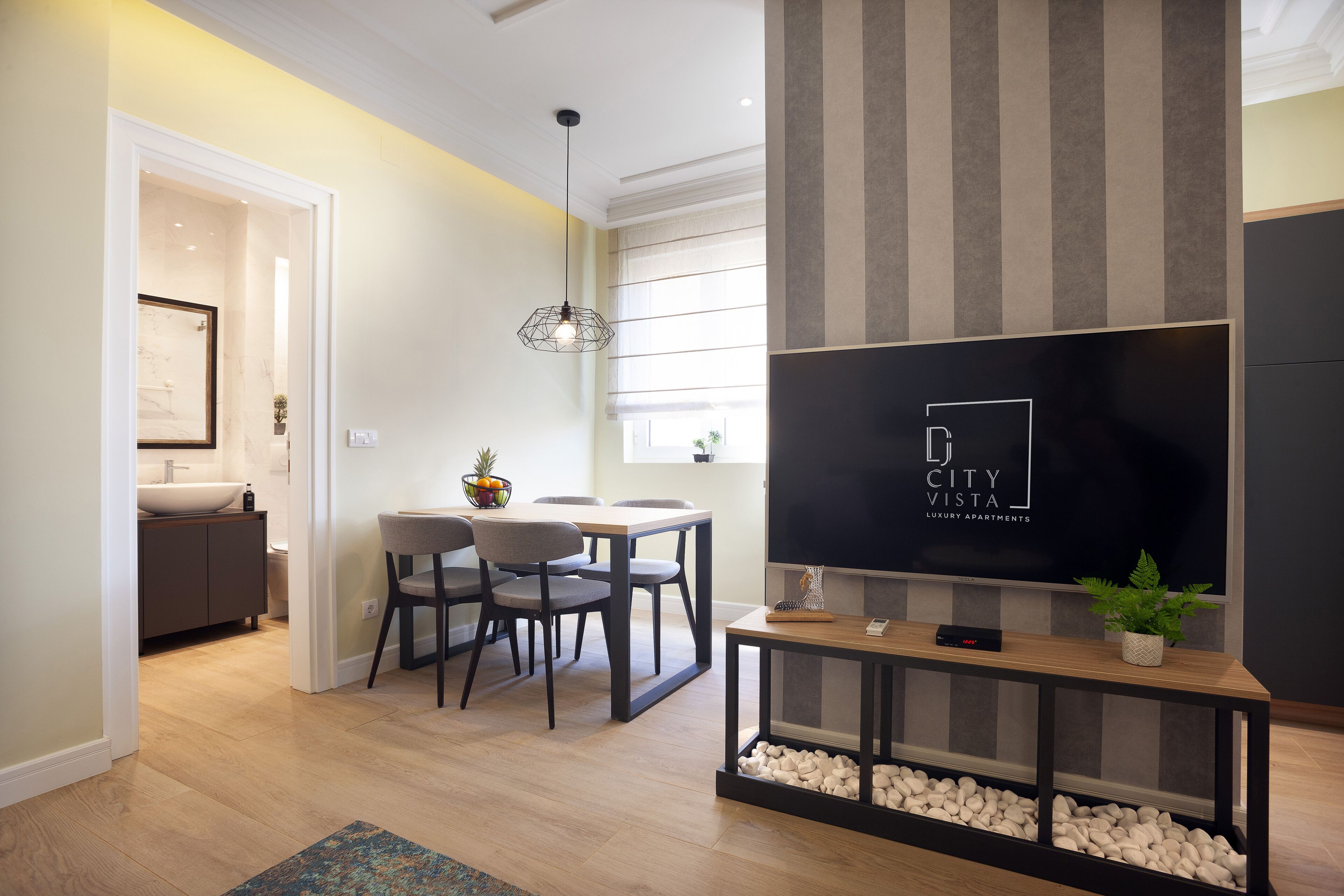 DJ City Vista - Luxury Apartments