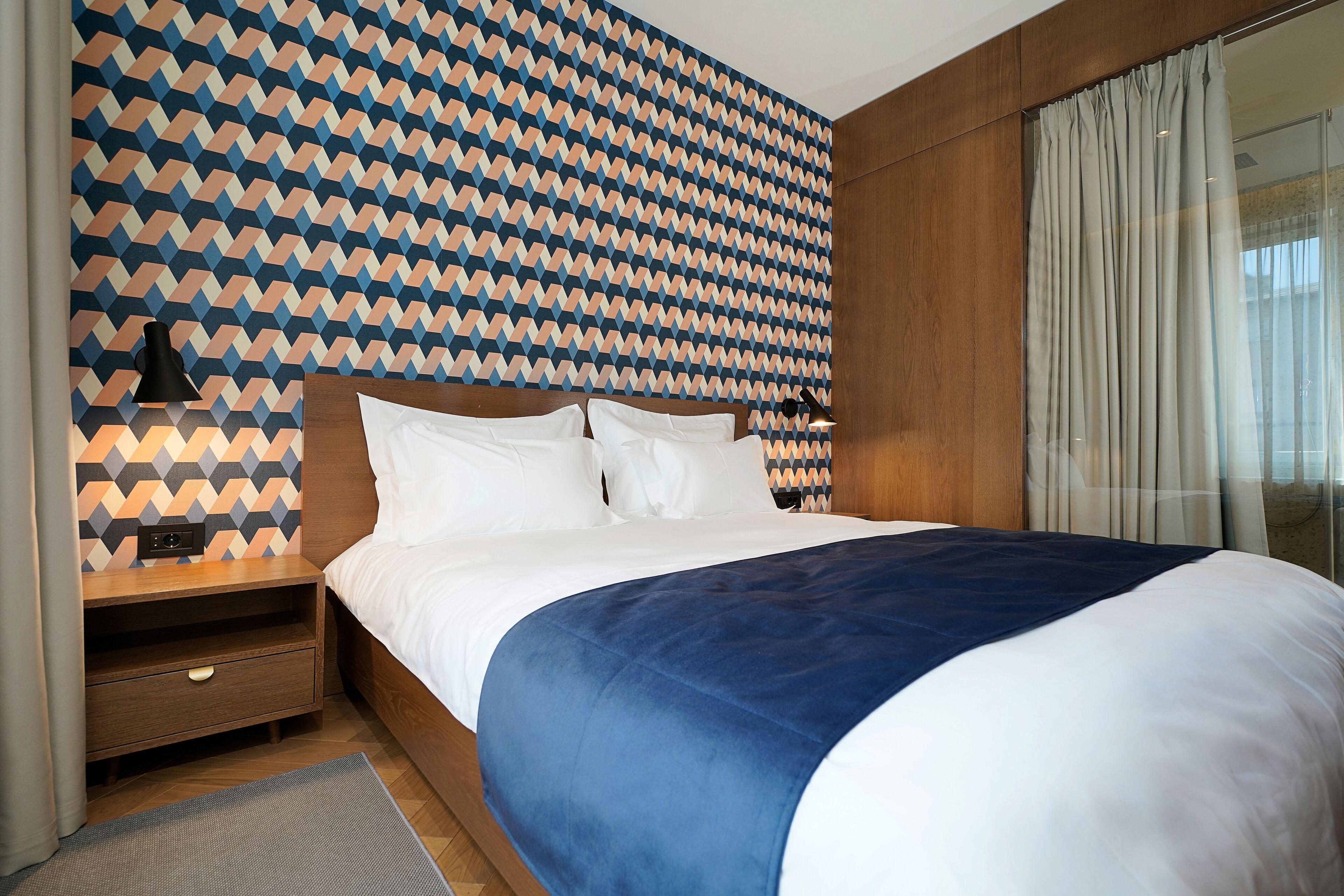 Dominic Smart Luxury Suites - Edition