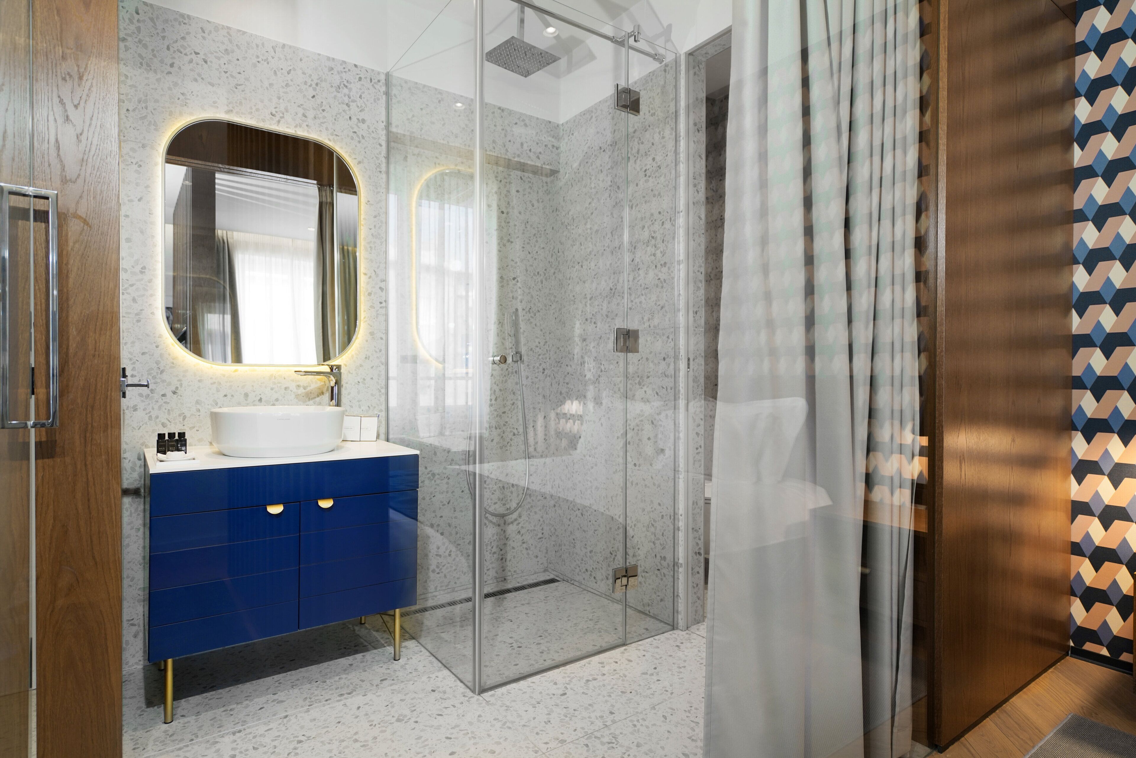Dominic Smart Luxury Suites - Edition