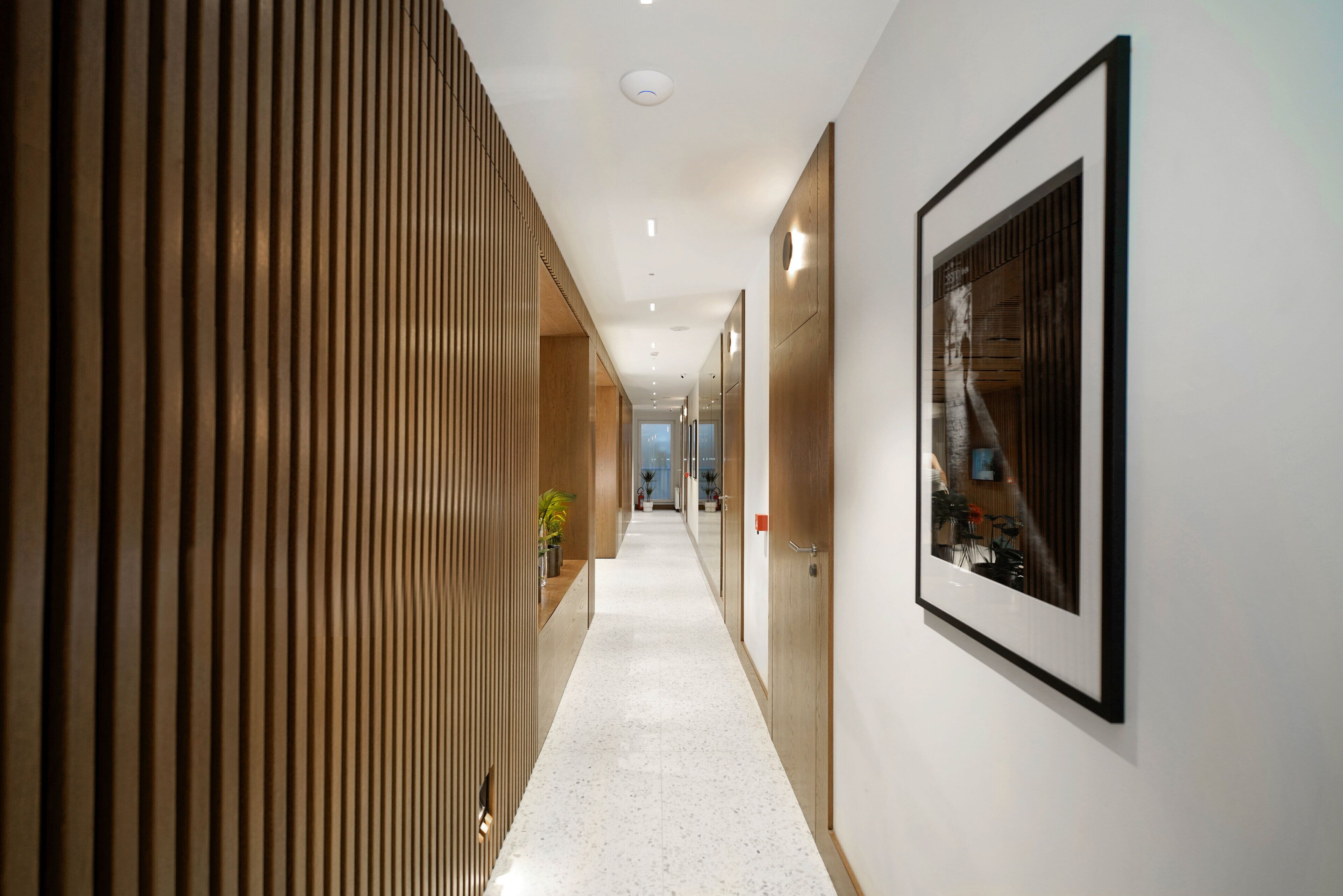 Dominic Smart Luxury Suites - Edition