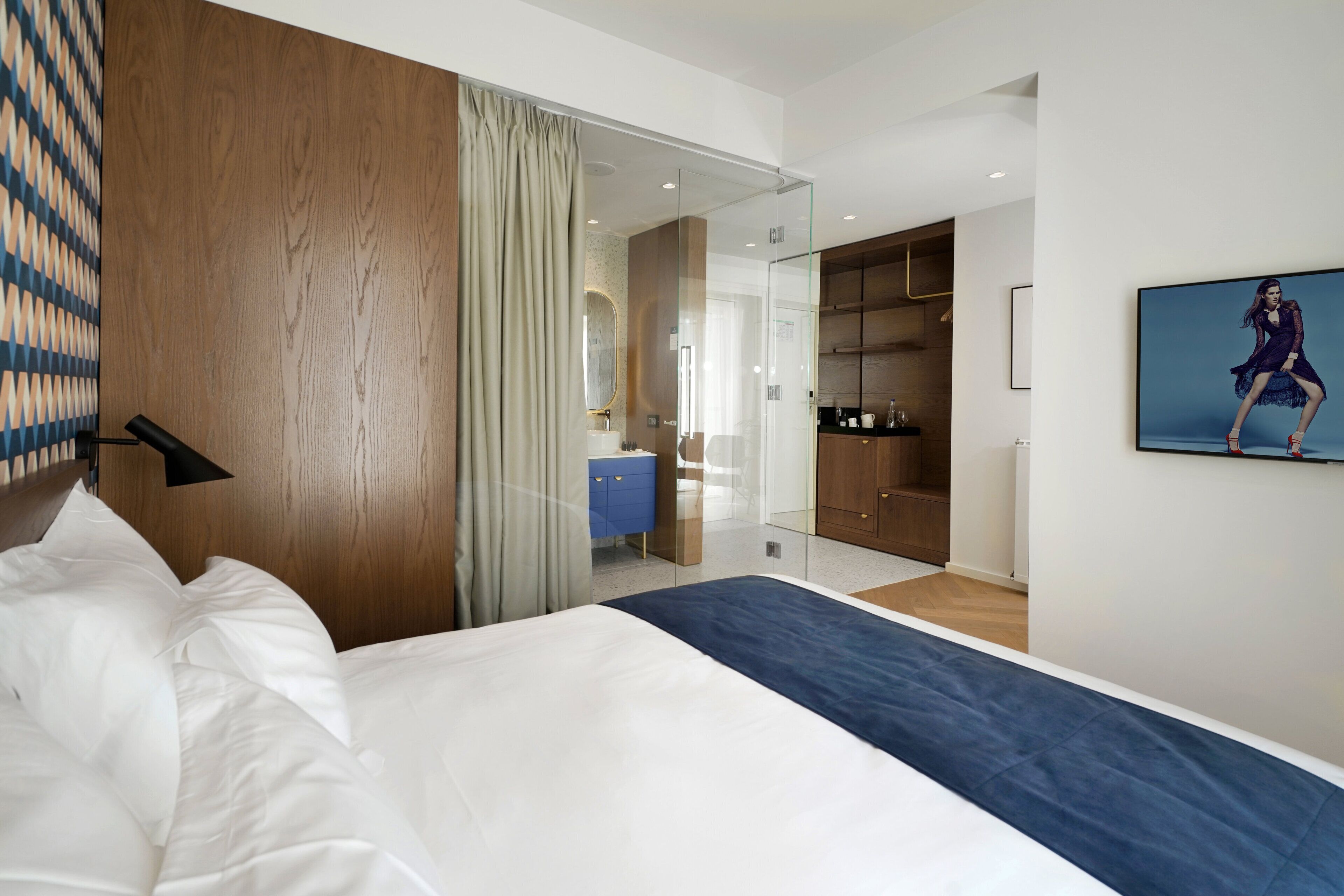 Dominic Smart Luxury Suites - Edition