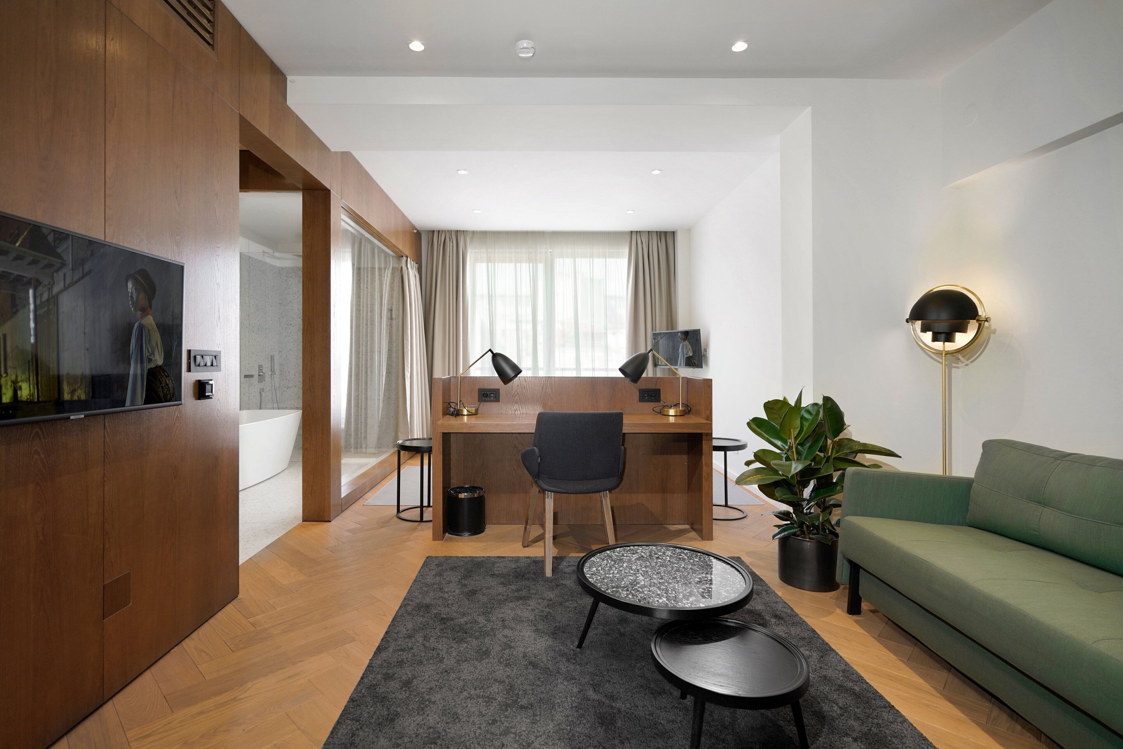 Dominic Smart Luxury Suites - Edition
