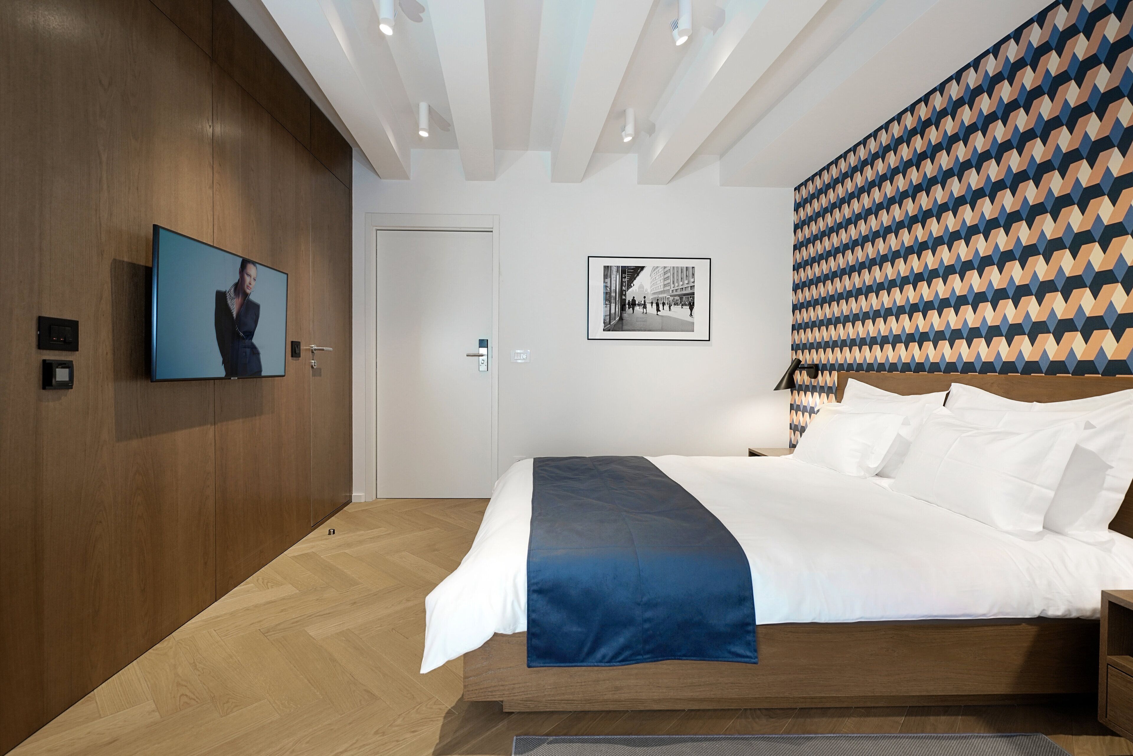 Dominic Smart Luxury Suites - Edition