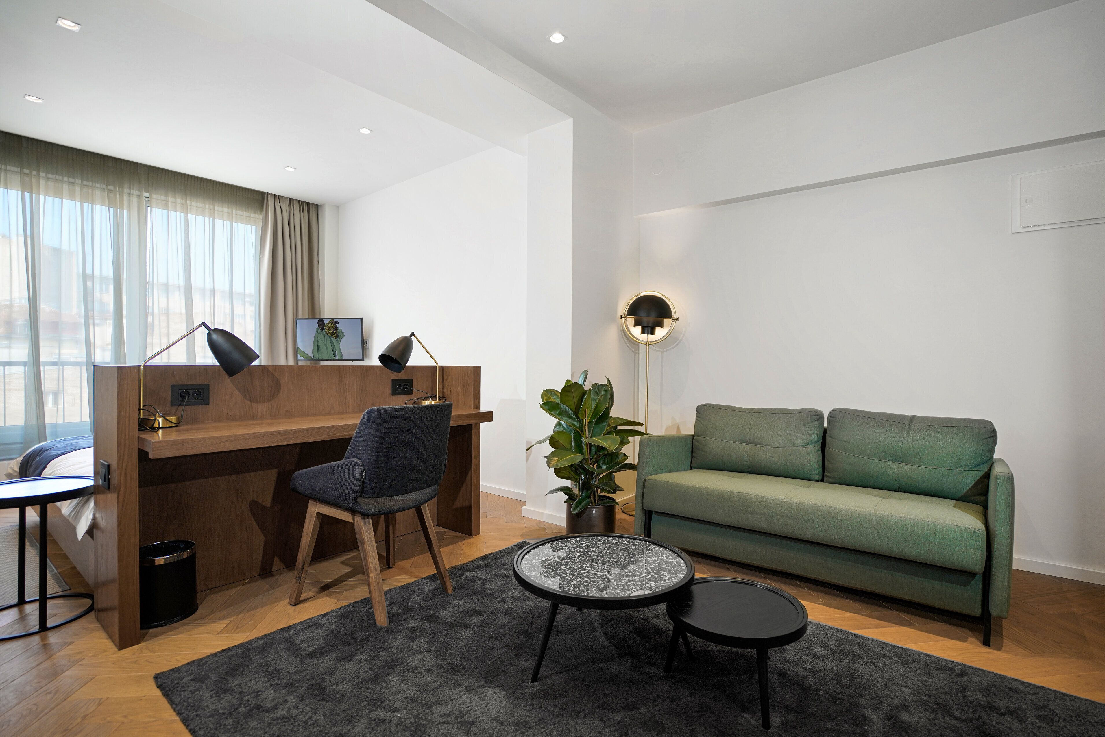 Dominic Smart Luxury Suites - Edition