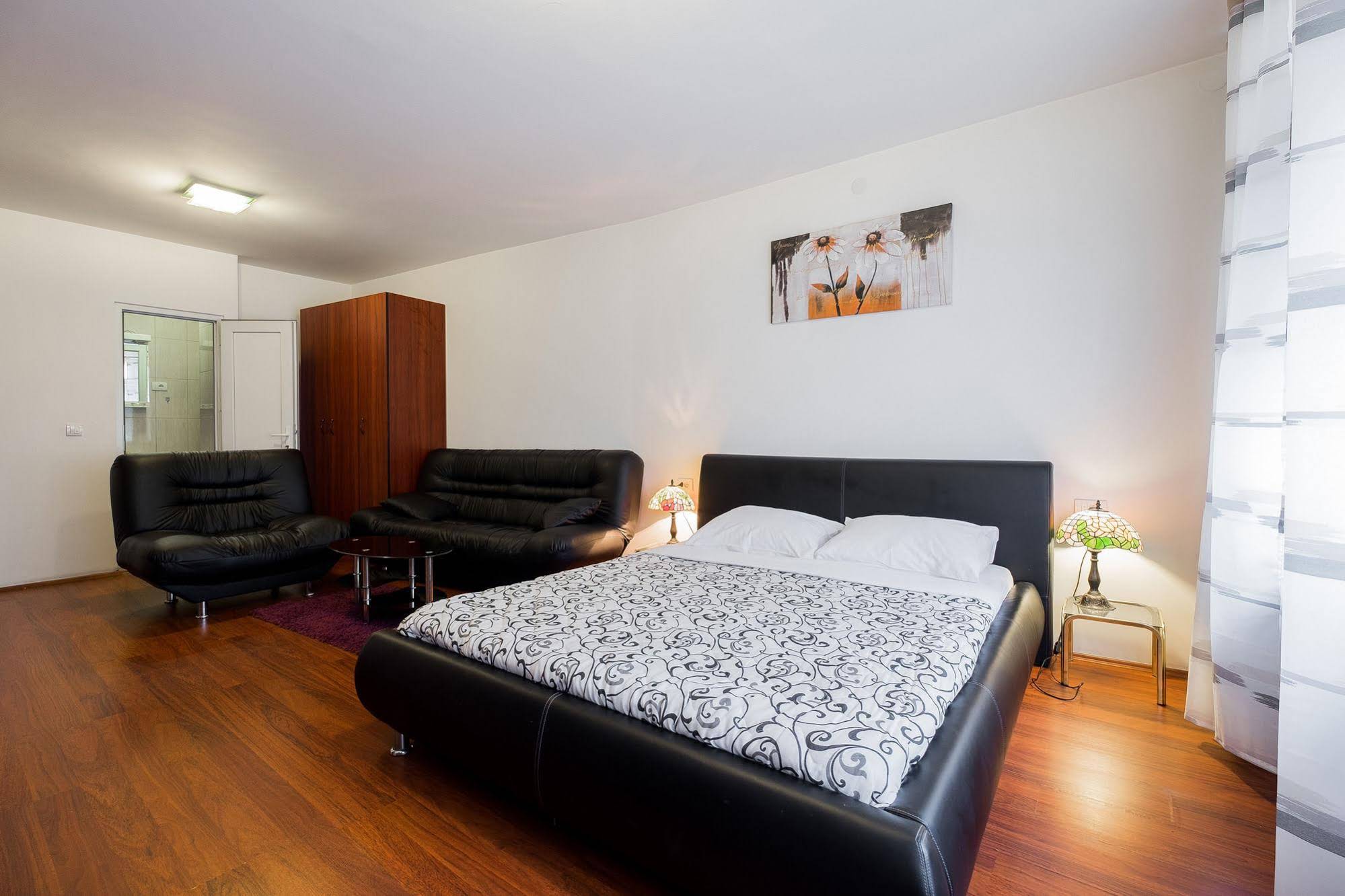 Downtown Apartments Bane