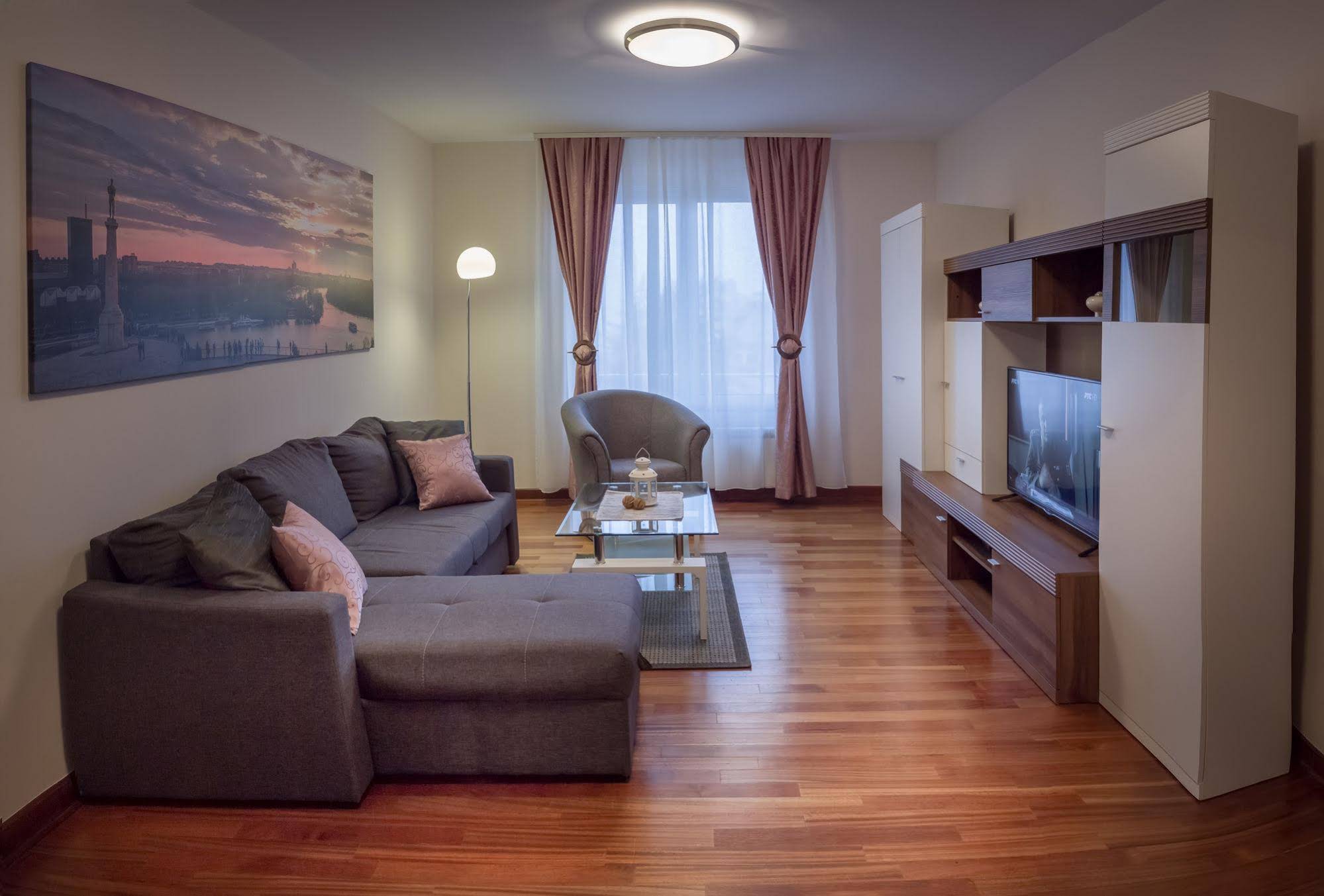 Feel Belgrade Aparthotel