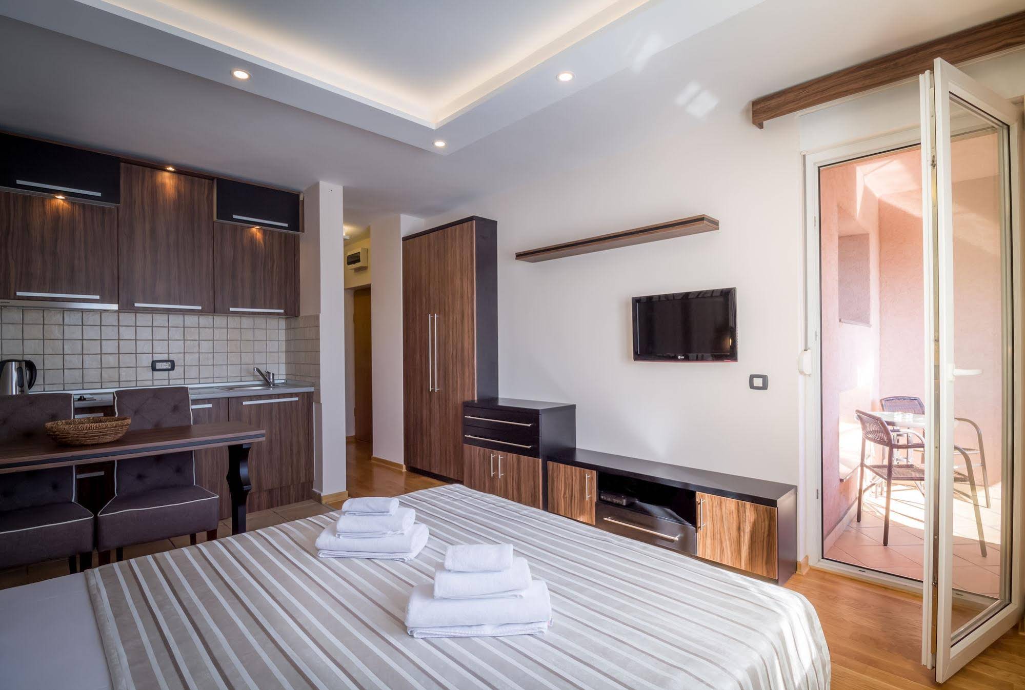 Feel Belgrade Aparthotel