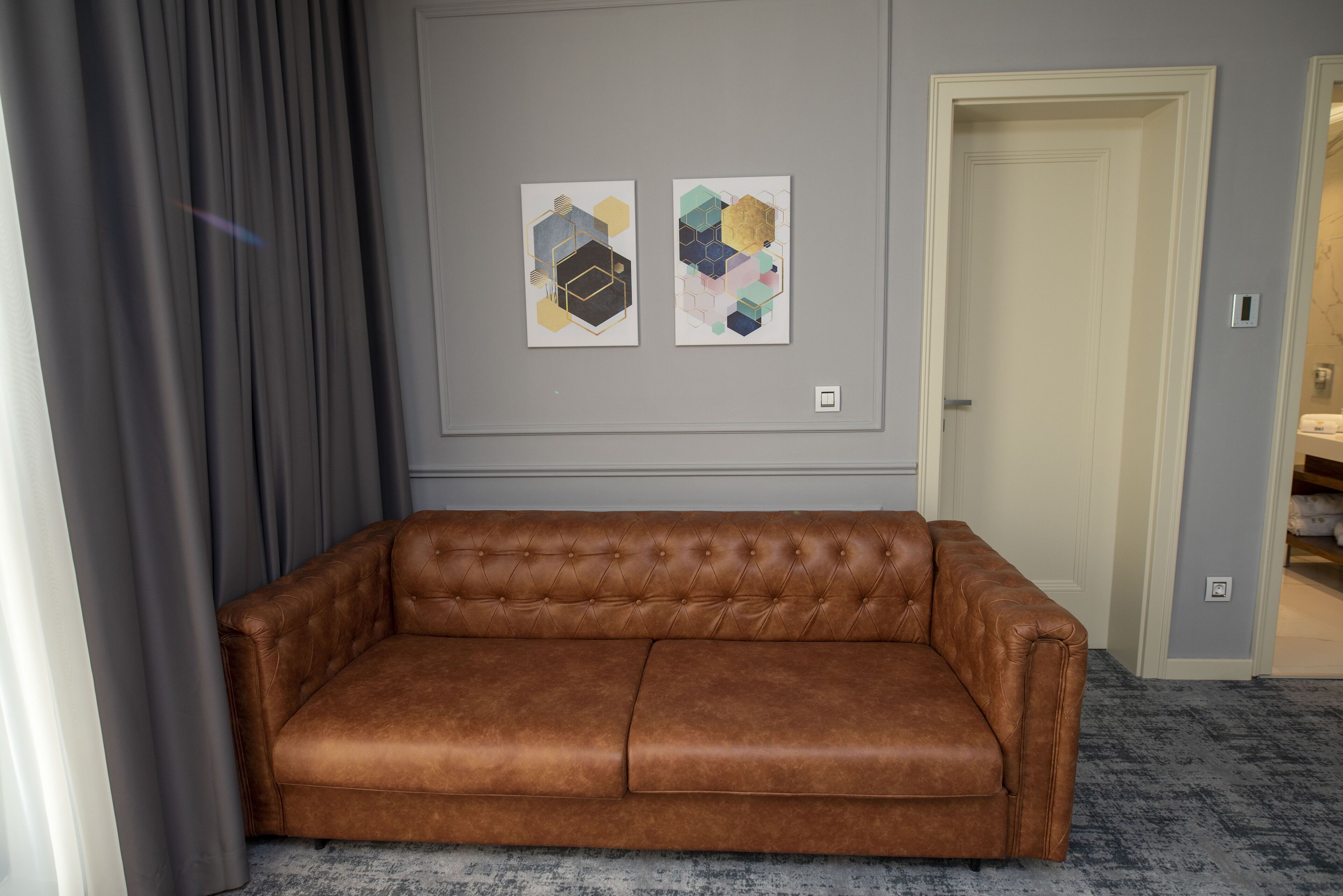 H41 Luxury Suites