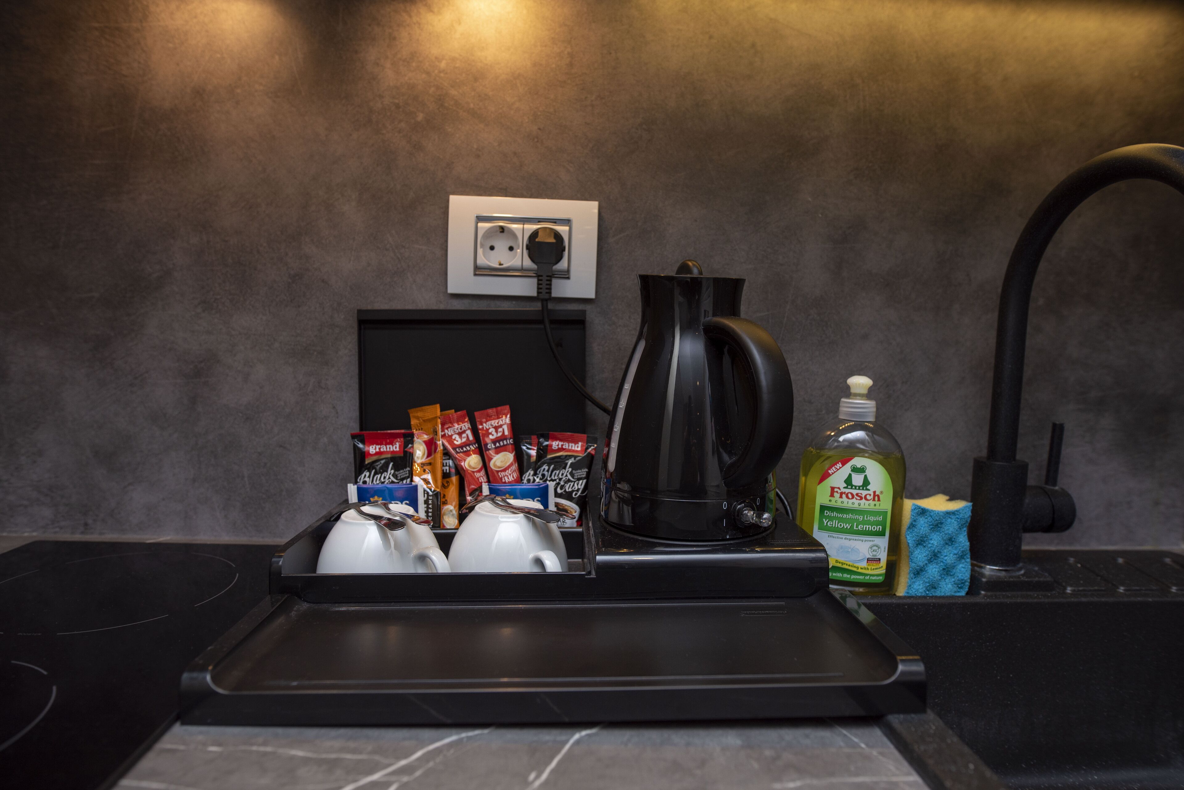 H41 Luxury Suites