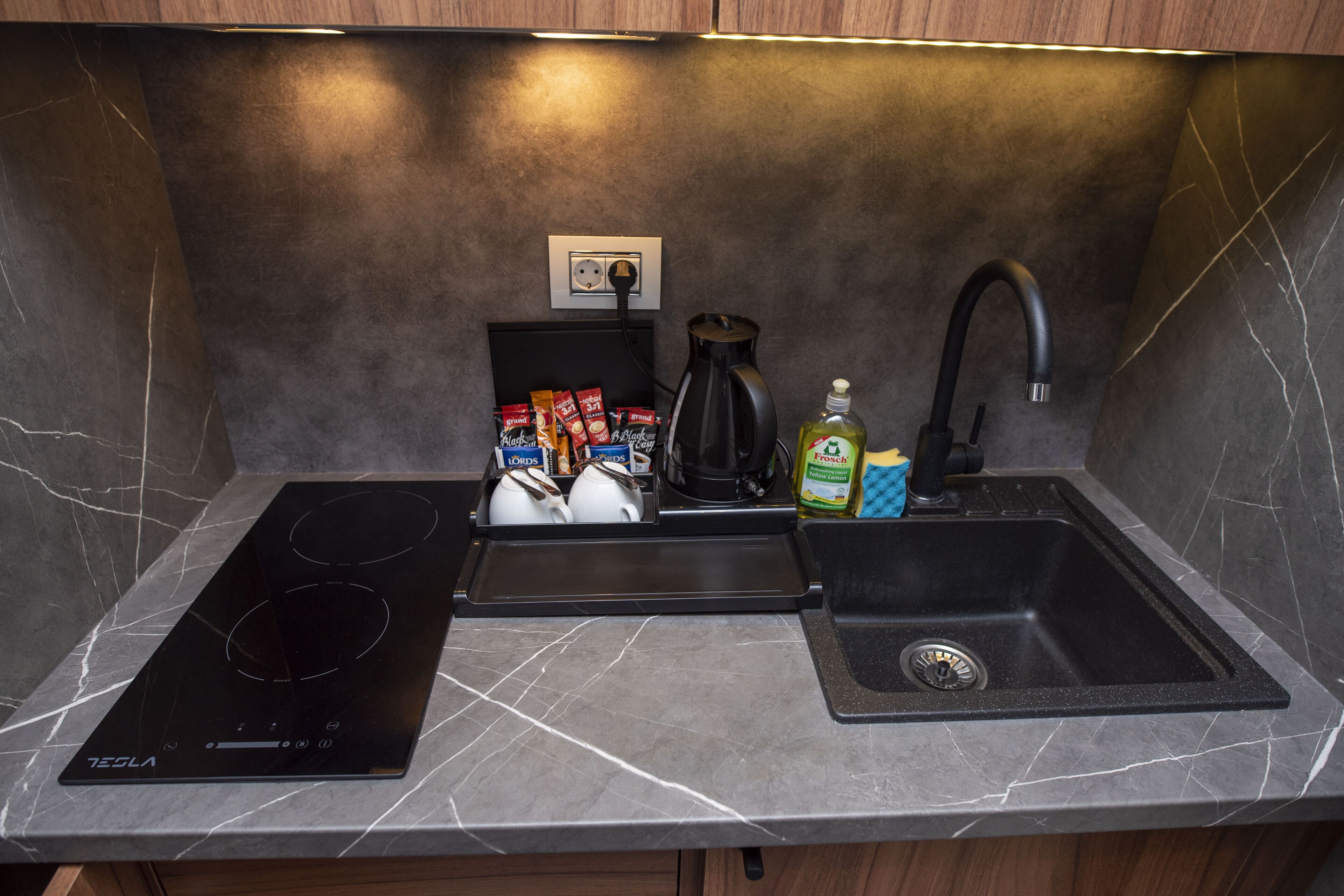 H41 Luxury Suites