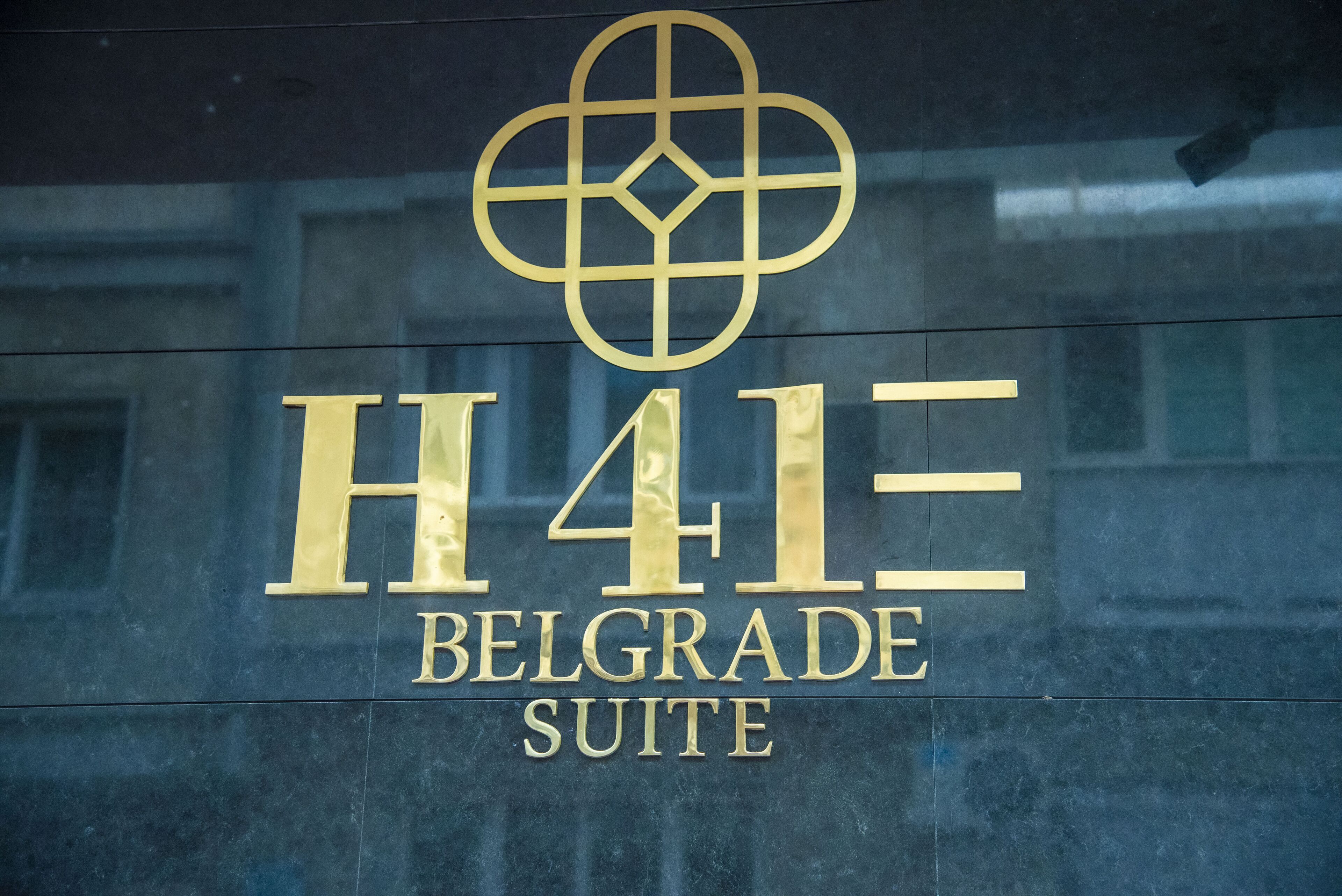 H41 Luxury Suites