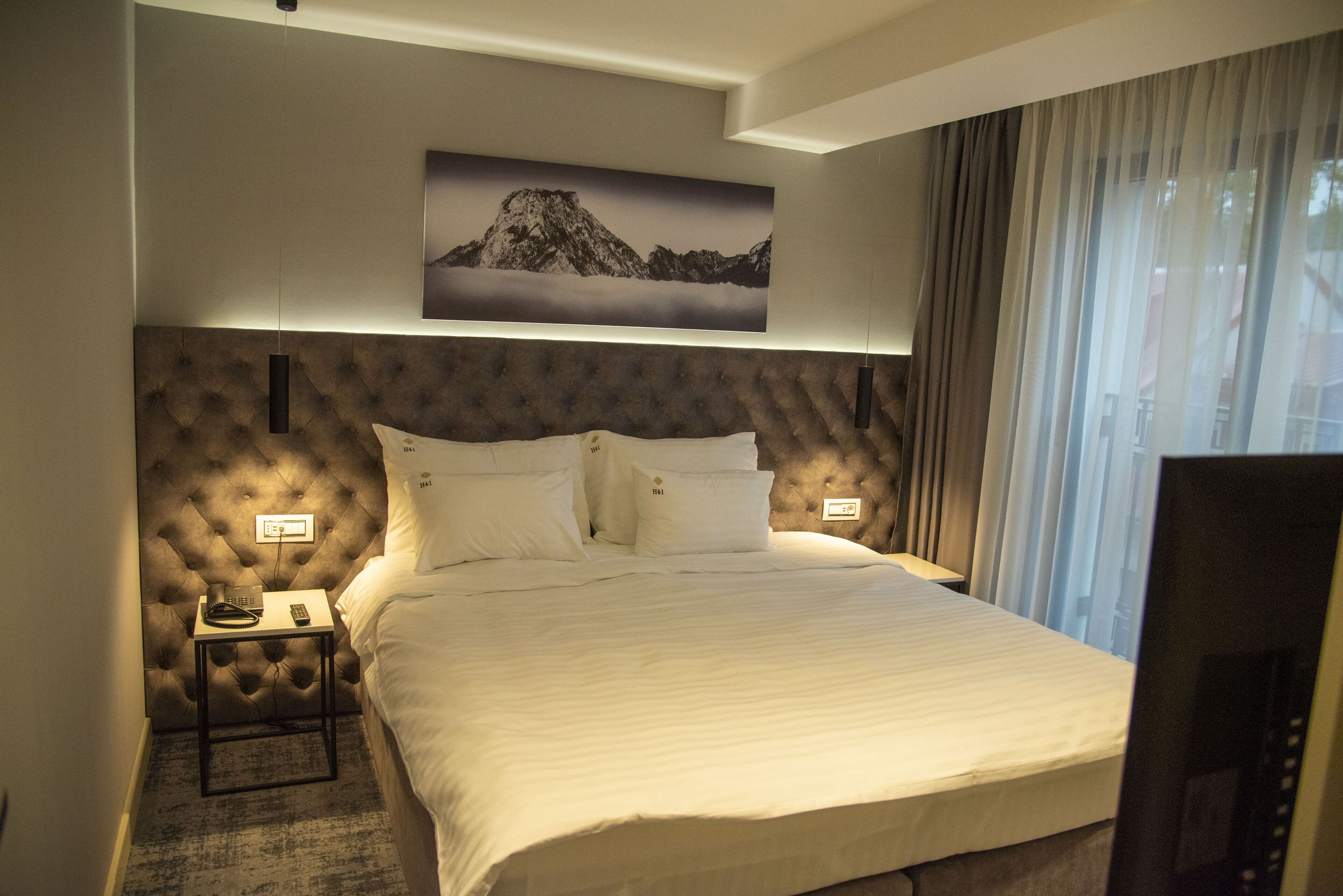 H41 Luxury Suites