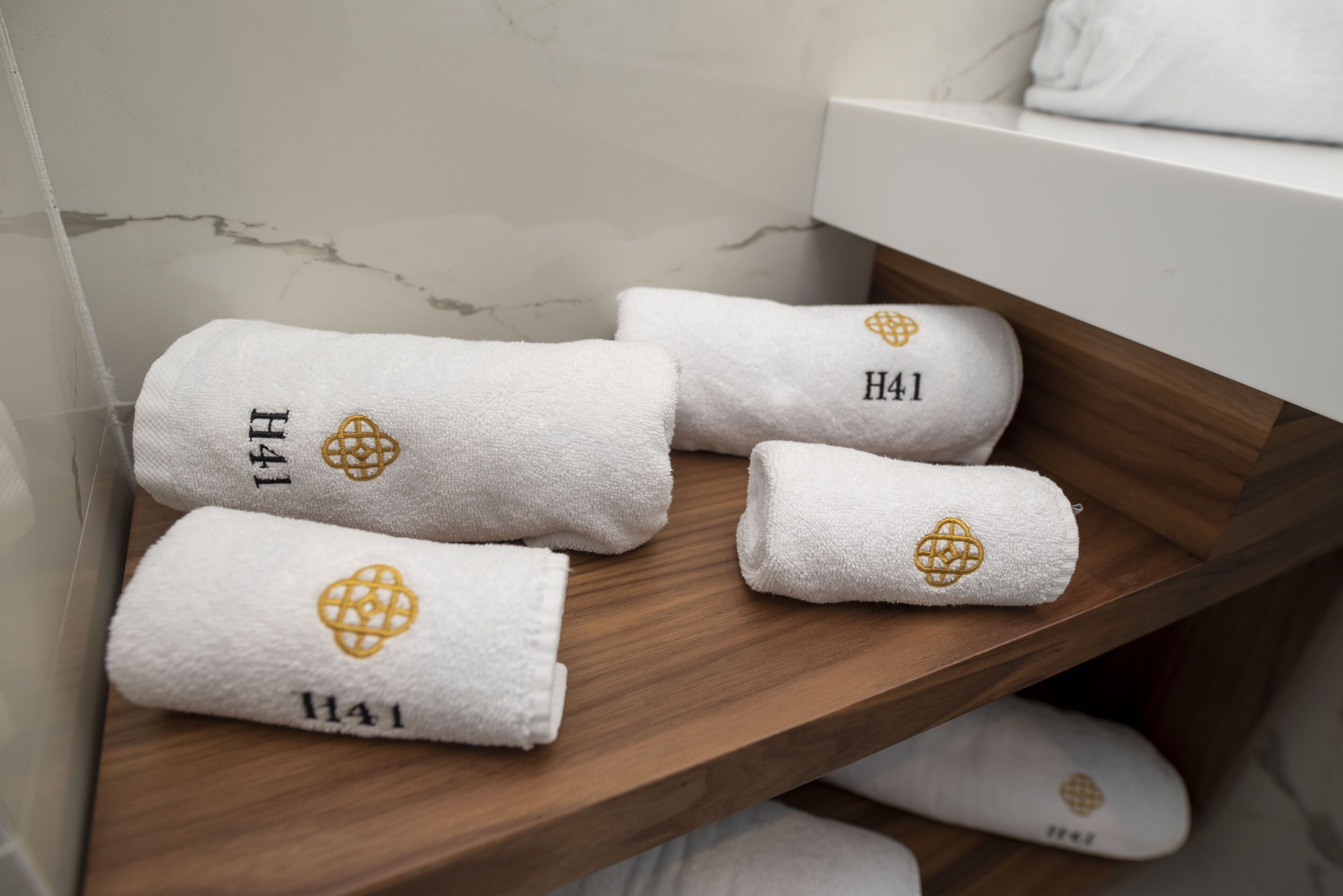 H41 Luxury Suites