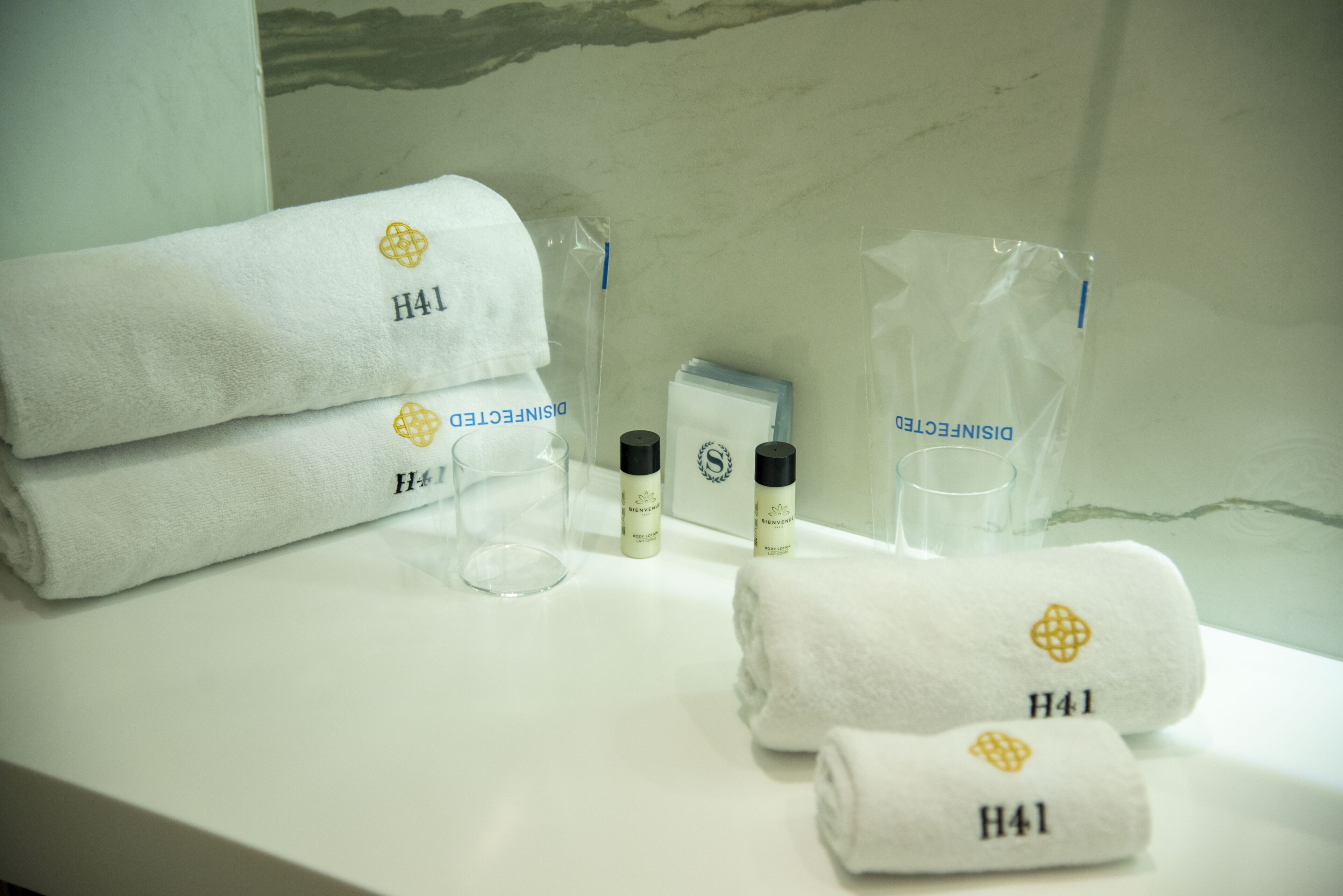 H41 Luxury Suites