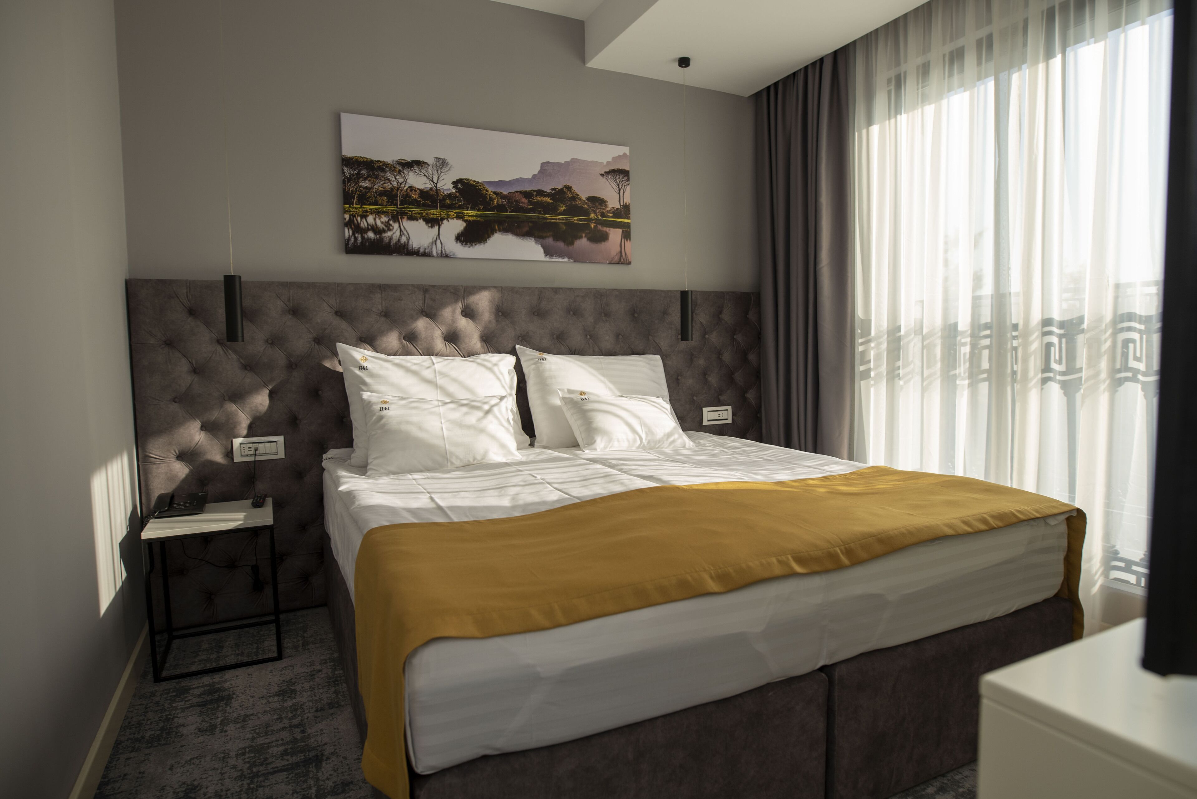 H41 Luxury Suites