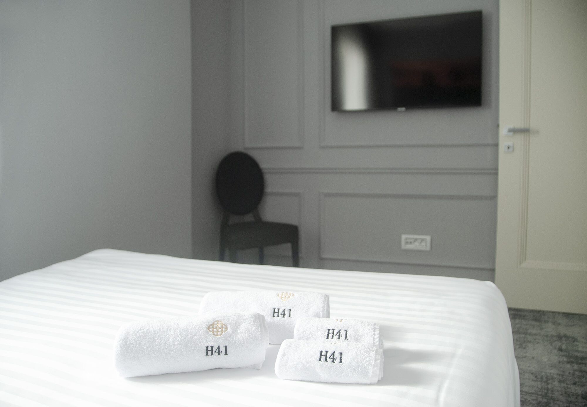 H41 Luxury Suites