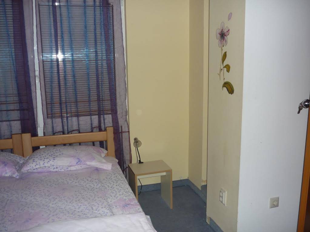 Hostel Parliament
