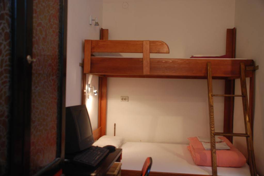 Hostel Tash inn